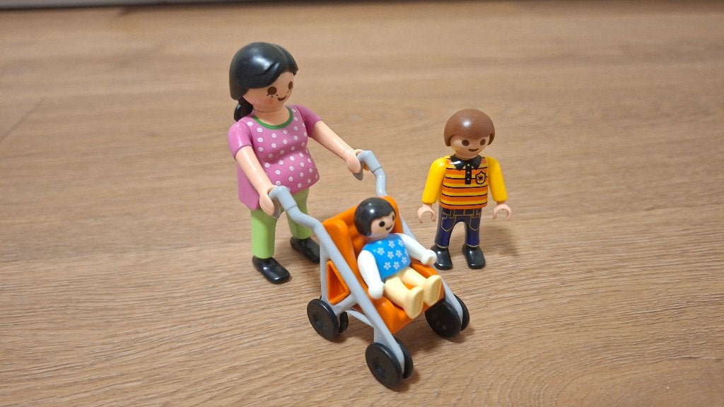 Playmobil moeder met kinderwagen 4782 (2x aanwezig), Kinderen en Baby's, Speelgoed | Playmobil, Complete set, Special plus, Ophalen of Verzenden