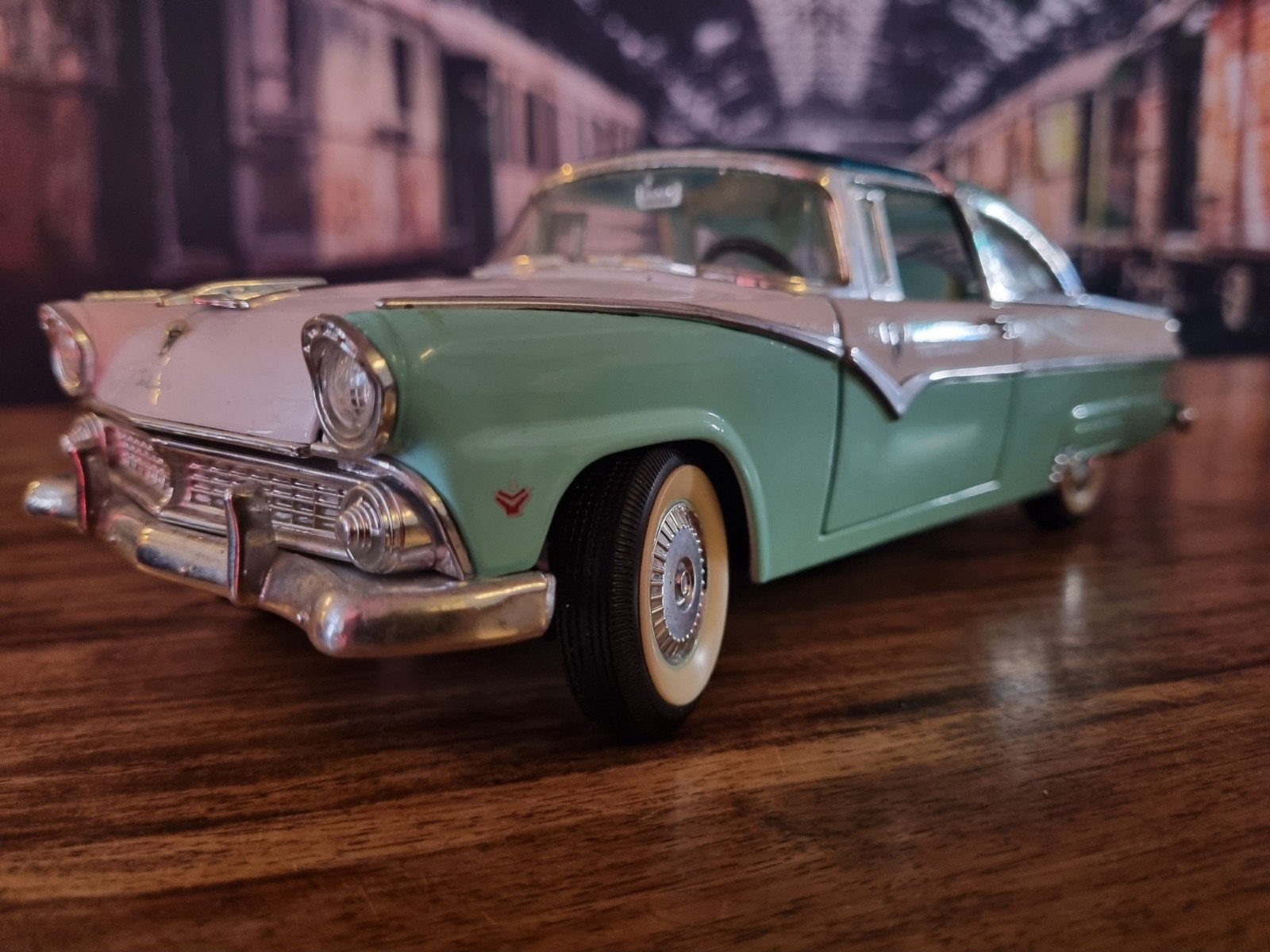 Ford Fairlane Crown Victoria 1955 schaalmodel, Ophalen of Verzenden, Zo goed als nieuw, Auto, Overige merken