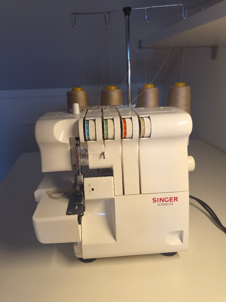 Singer Lockmachine, Hobby en Vrije tijd, Naaimachines en Toebehoren, Ophalen, Gebruikt, Lockmachine, Singer