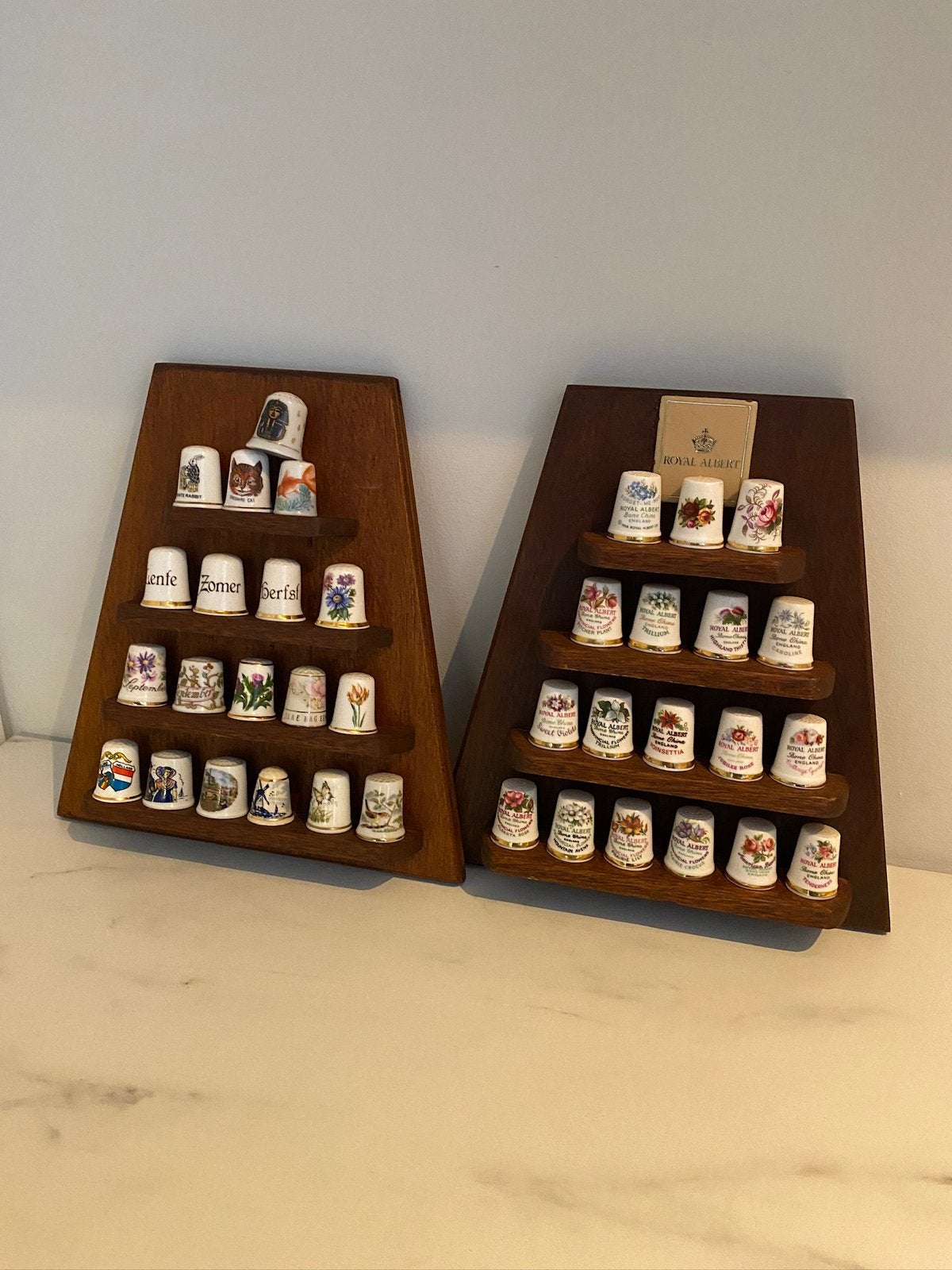 Verzameling vingerhoedjes, o.a. veel Royal Albert, Ophalen of Verzenden, Zo goed als nieuw