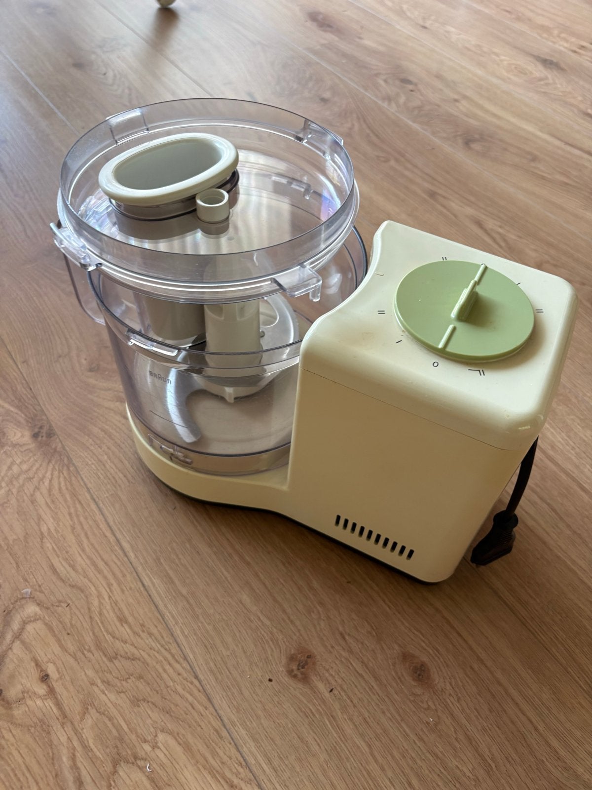 Vintage Braun Keukenmachine 400W - zeer goede staat, 1 tot 2 liter, Ophalen of Verzenden, Zo goed als nieuw, 3 snelheden of meer