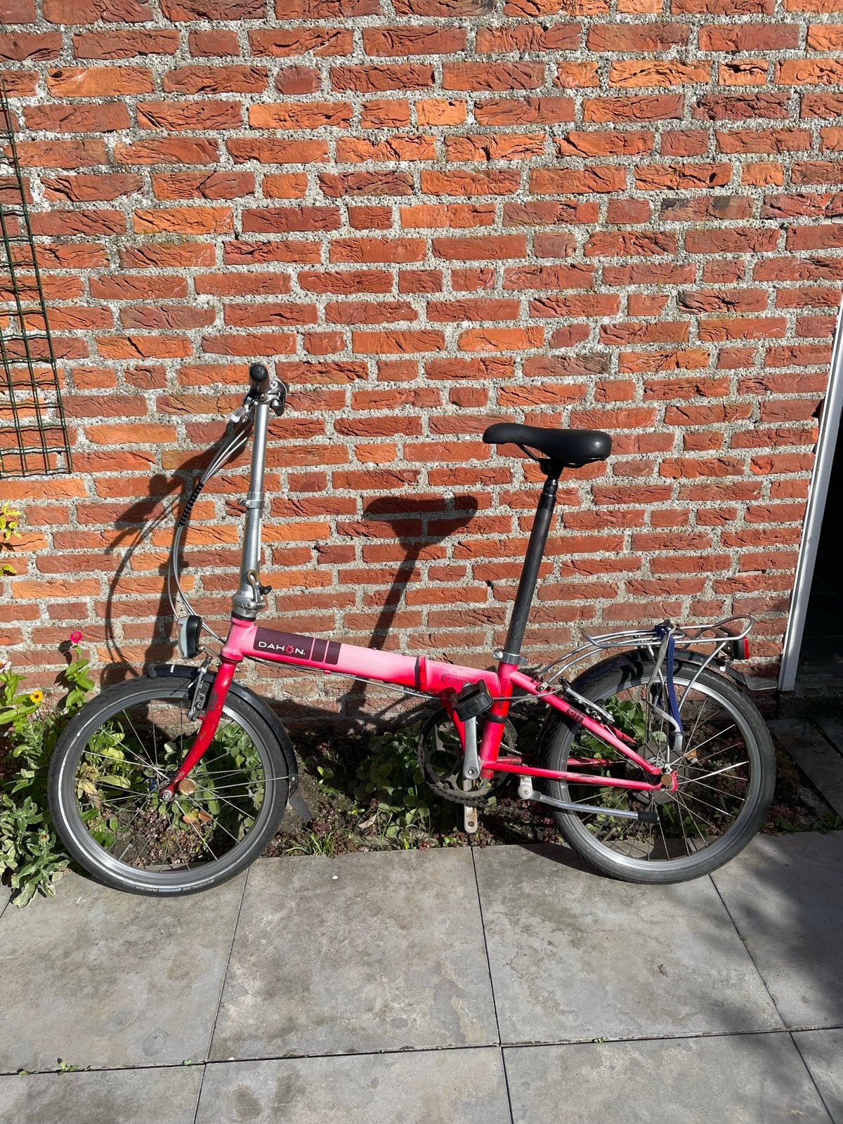 Dahon vouwfiets - roze/rood - ideaal voor woon-werkverkeer, Fietsen en Brommers, Ophalen, 20 inch of meer, Gebruikt, Versnellingen