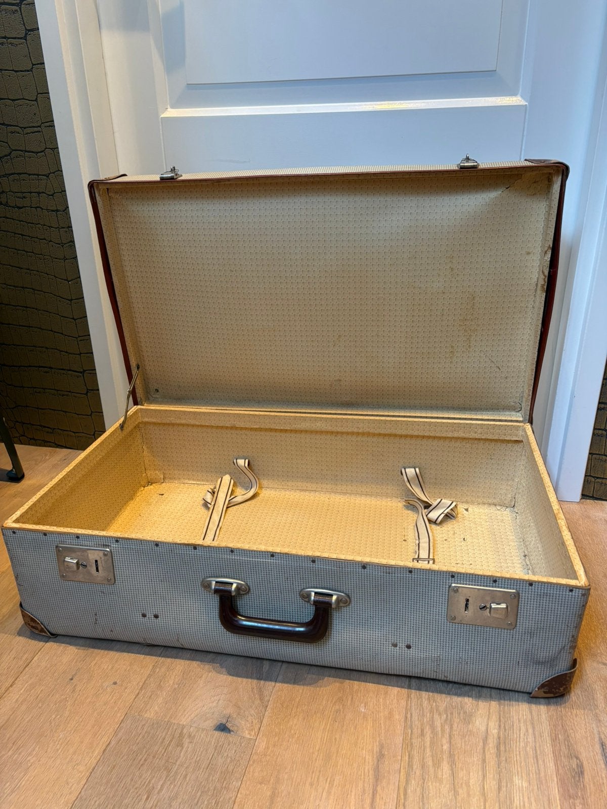 Vintage koffer, Ophalen