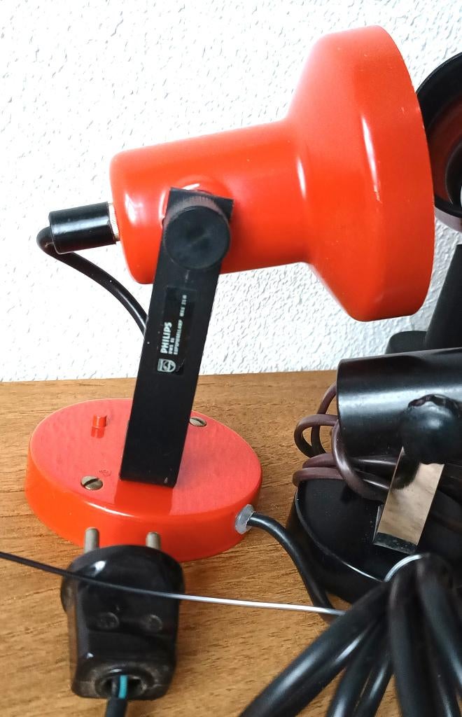 Philips spot  -oranje /rood en bruin -2 wandlampen/spots 60s, Gebruikt, Metaal of Aluminium, Ophalen of Verzenden, Philips  vintage  - fifties - sixties