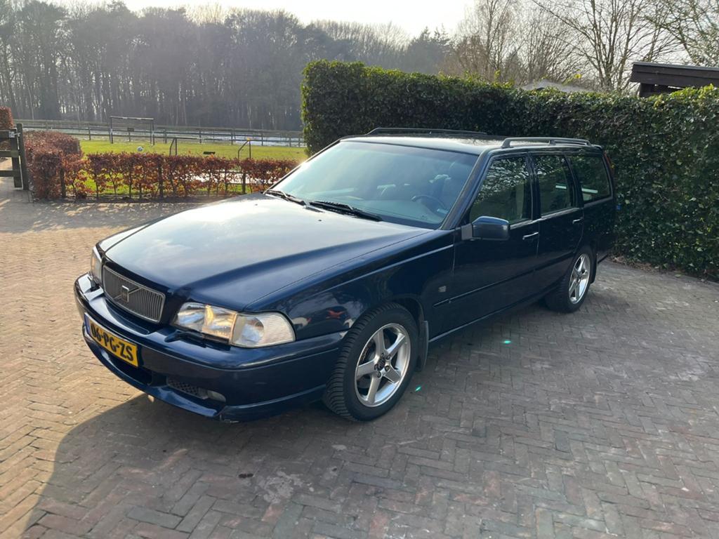Volvo V70 2.3 R AWD AUT 1998 Blauw, Auto's, Volvo, Automaat, Blauw, V70, Stationwagon