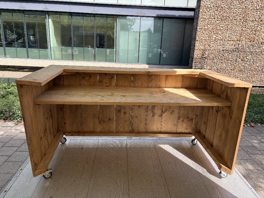 Rijdende steigerhouten bar (180x80 cm), Gebruikt, Rouaanstraat 5, 9723 CA Groningen, Nederland, Info@nordxl.nl, Ophalen