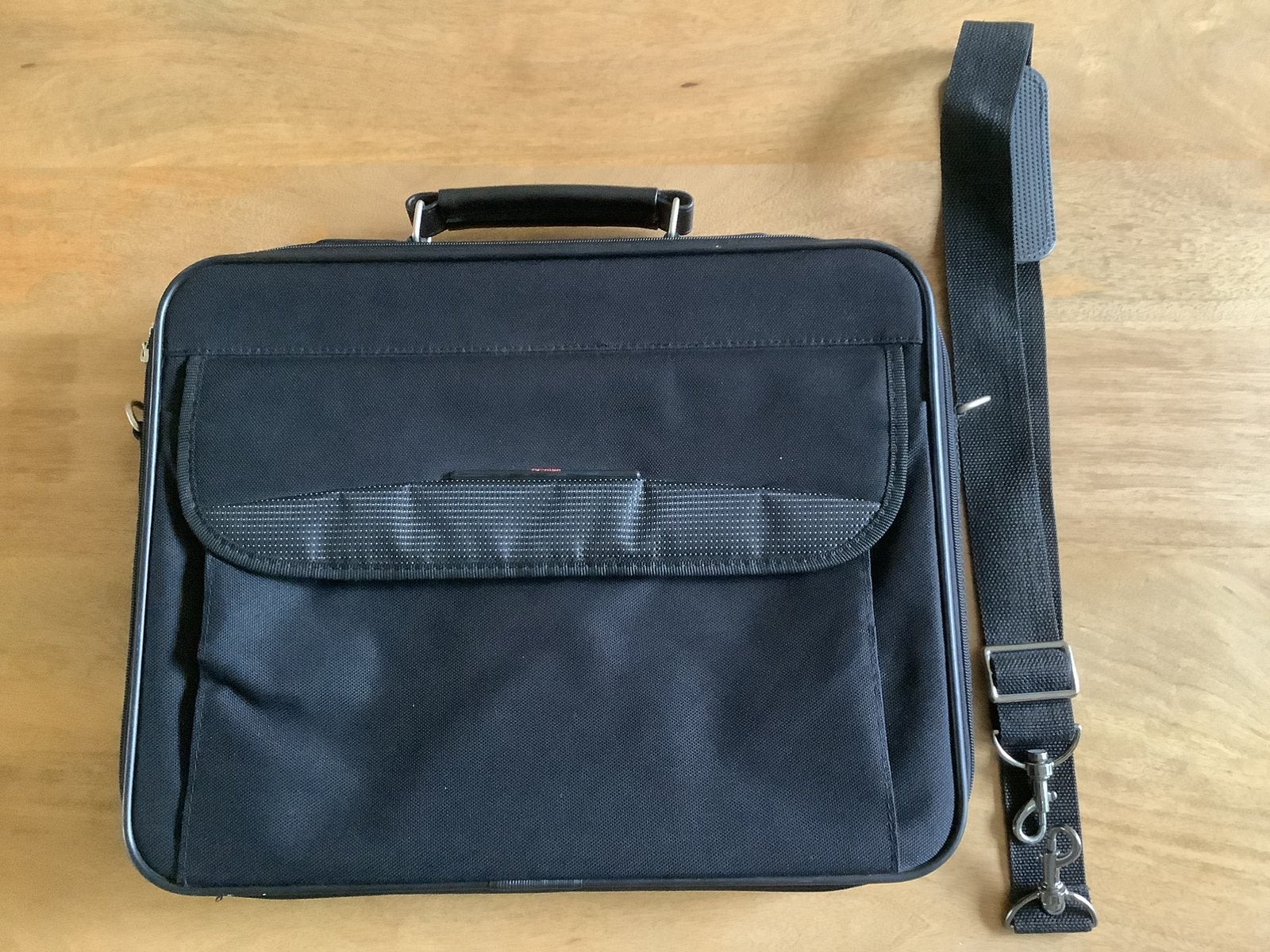 Toshiba laptop tas, Ophalen of Verzenden, 16 inch, Zo goed als nieuw