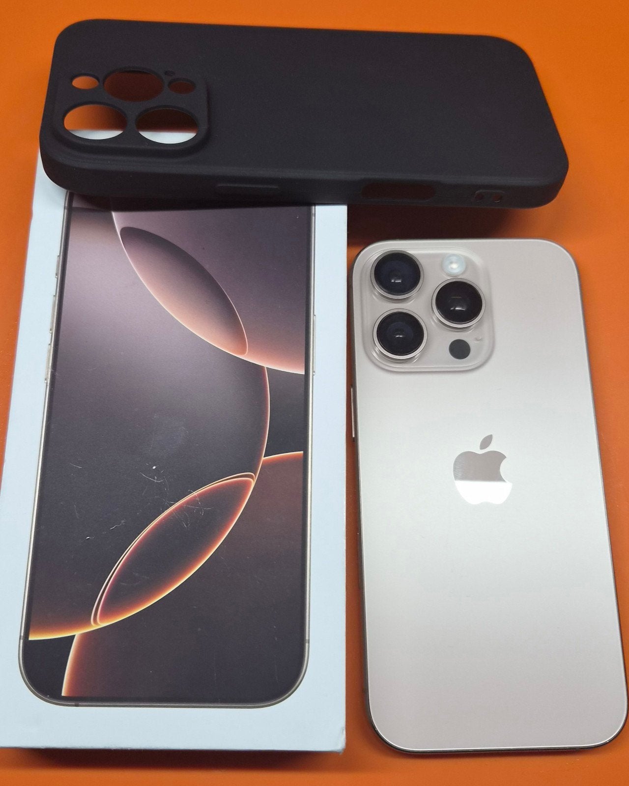Zeer nette Iphone 16 Pro 128GB Goud, 128 GB, 88 %, Zo goed als nieuw, Zonder simlock
