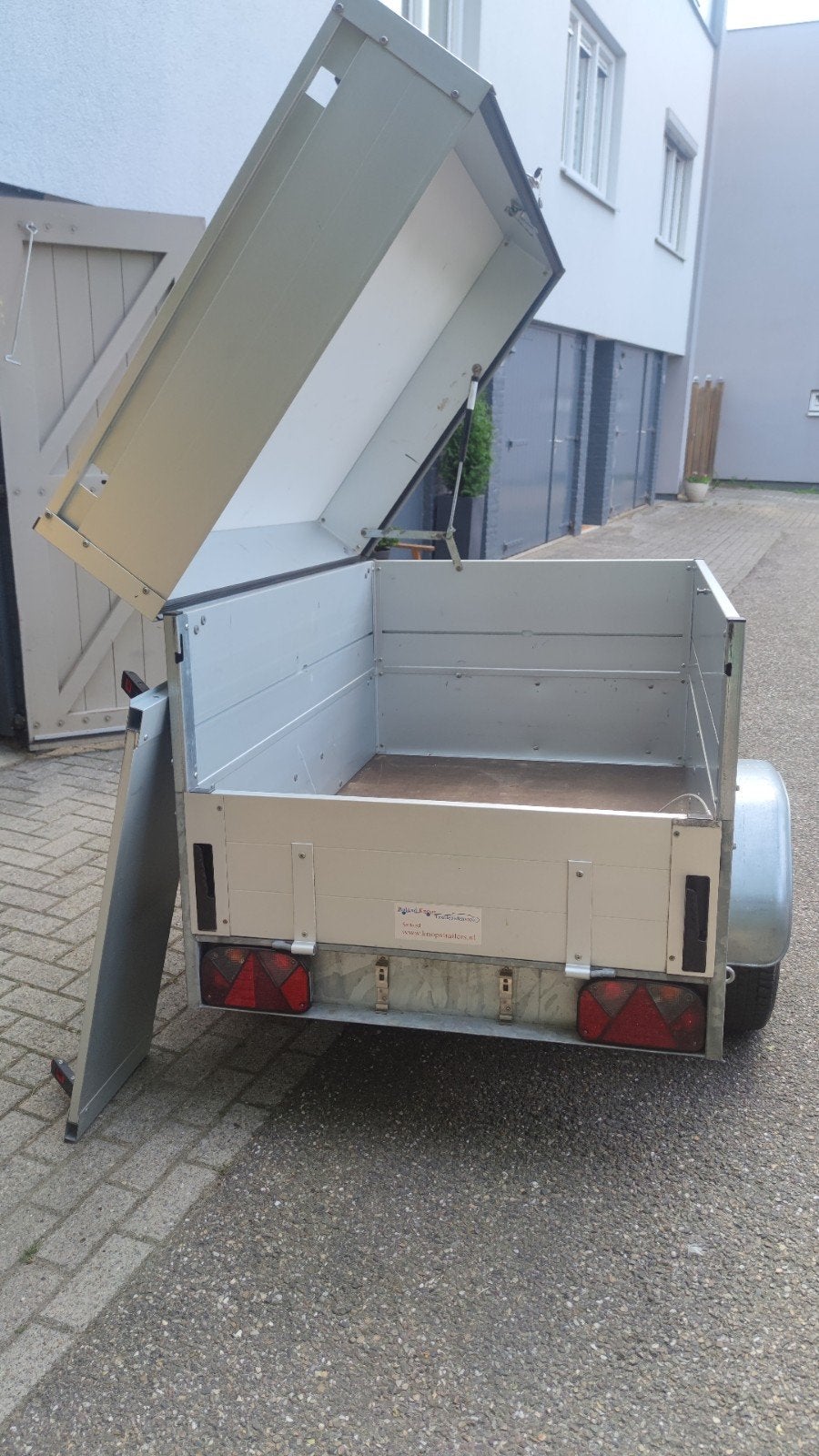 Anssems GT 750 bagagewagen met verhoogde wanden, deksel, Ophalen