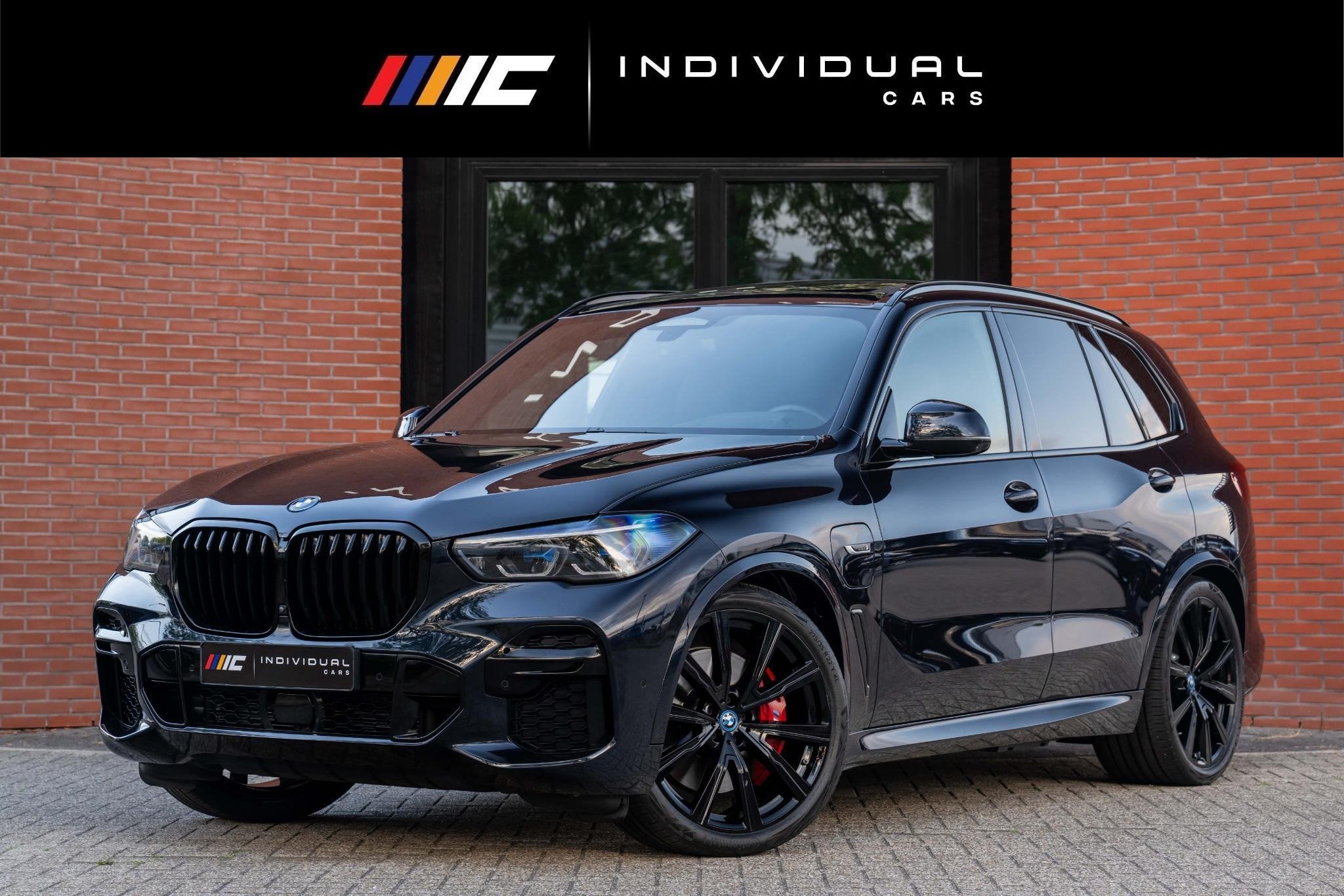 BMW X5 xDrive45e M-Sport 4-Wielsturing B&W CoPilot Sky, Auto's, Automaat, Dealer onderhouden, Gebruikt, 394 pk