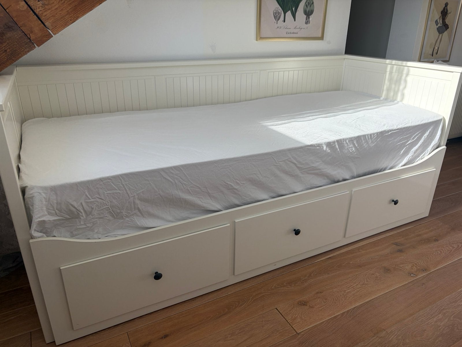 Bedbank 1-2 persoons ikea mooi bed opberglades, Huis en Inrichting, Ophalen, Verstelbaar, Eenpersoons, Wit