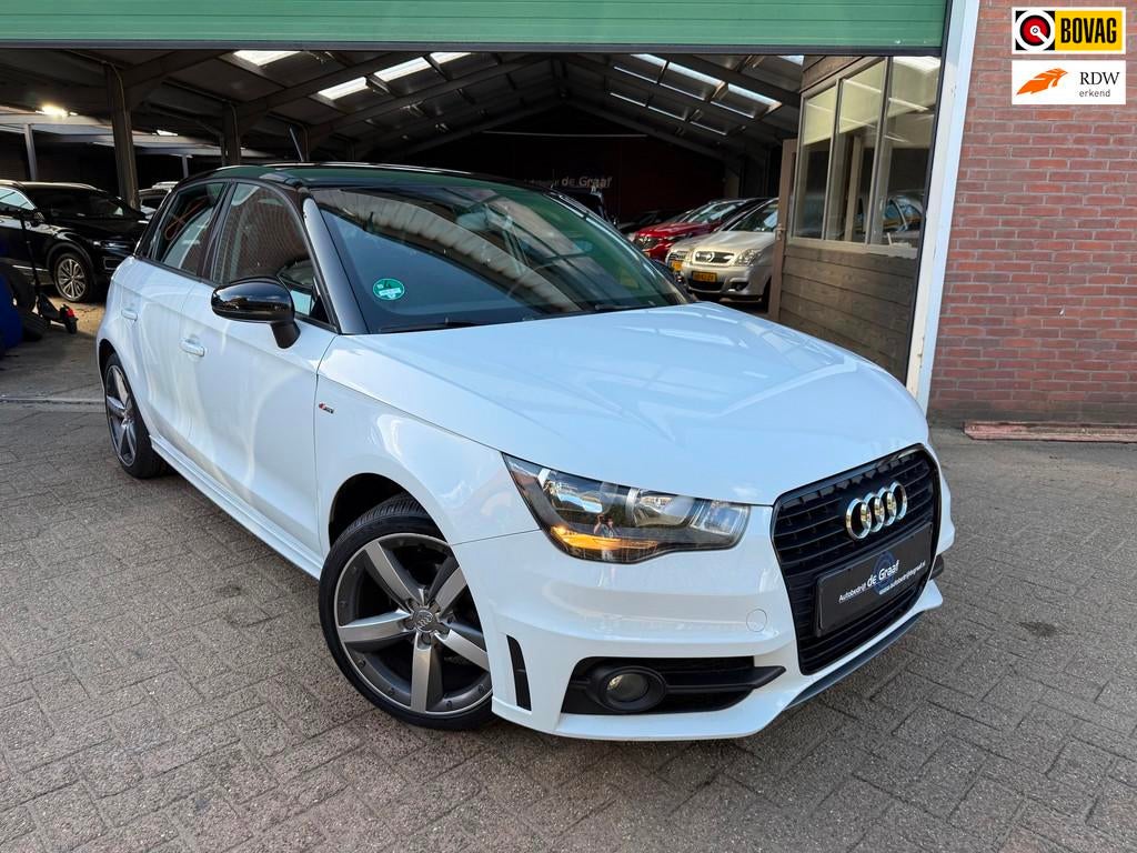 Audi A1 Sportback 1.2 TFSI S-LINE|NAVI/PDC/STOELVR/PARELMOER, Auto's, Voorwielaandrijving, 86 pk, 4 cilinders, 4 stoelen