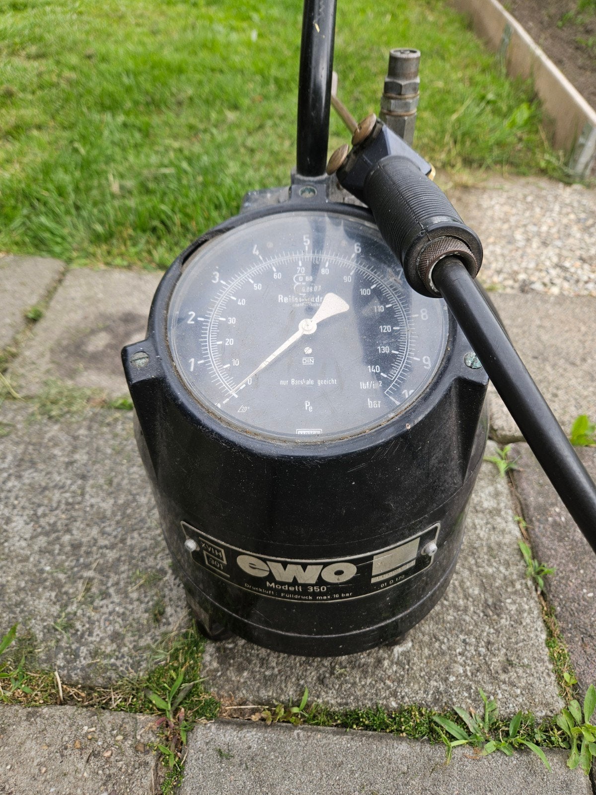 Mobiele Bandenspanning meter, Ophalen