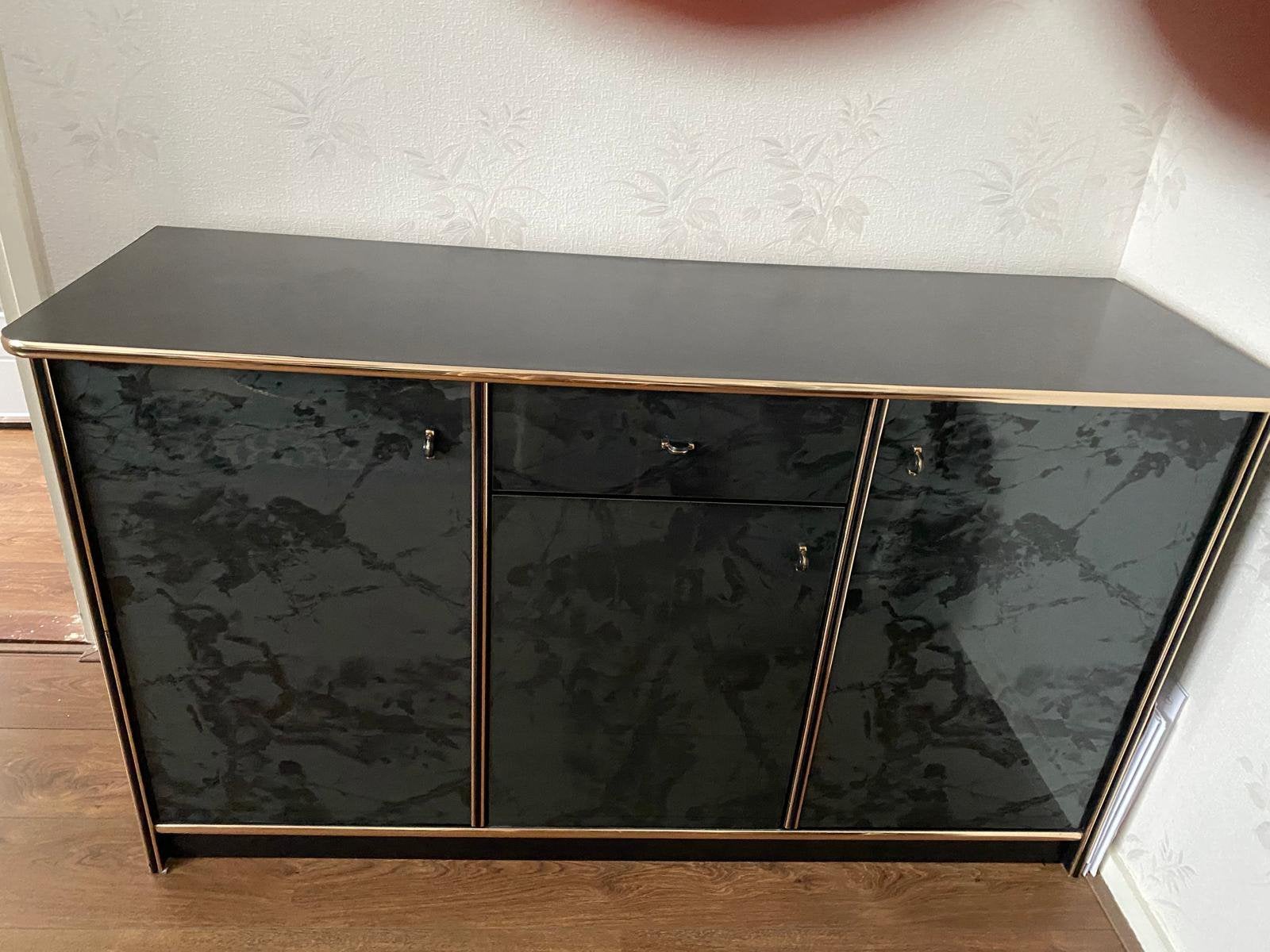Dressoir en eventueel bijbehorende salontafel., Ophalen, 50 – 75, Gebruikt, 50 tot 100 cm