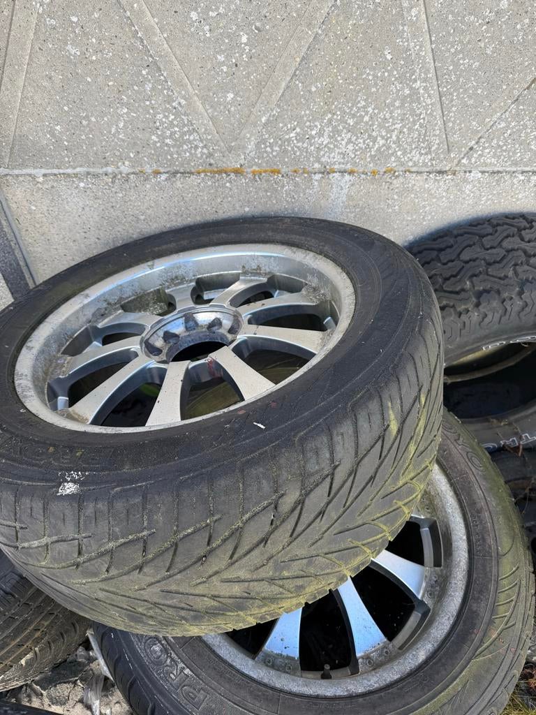 4x Banden met velgen Toyota hillux Ford ranger JEEP, Ophalen, Gebruikt, Terreinwagen, Banden en Velgen