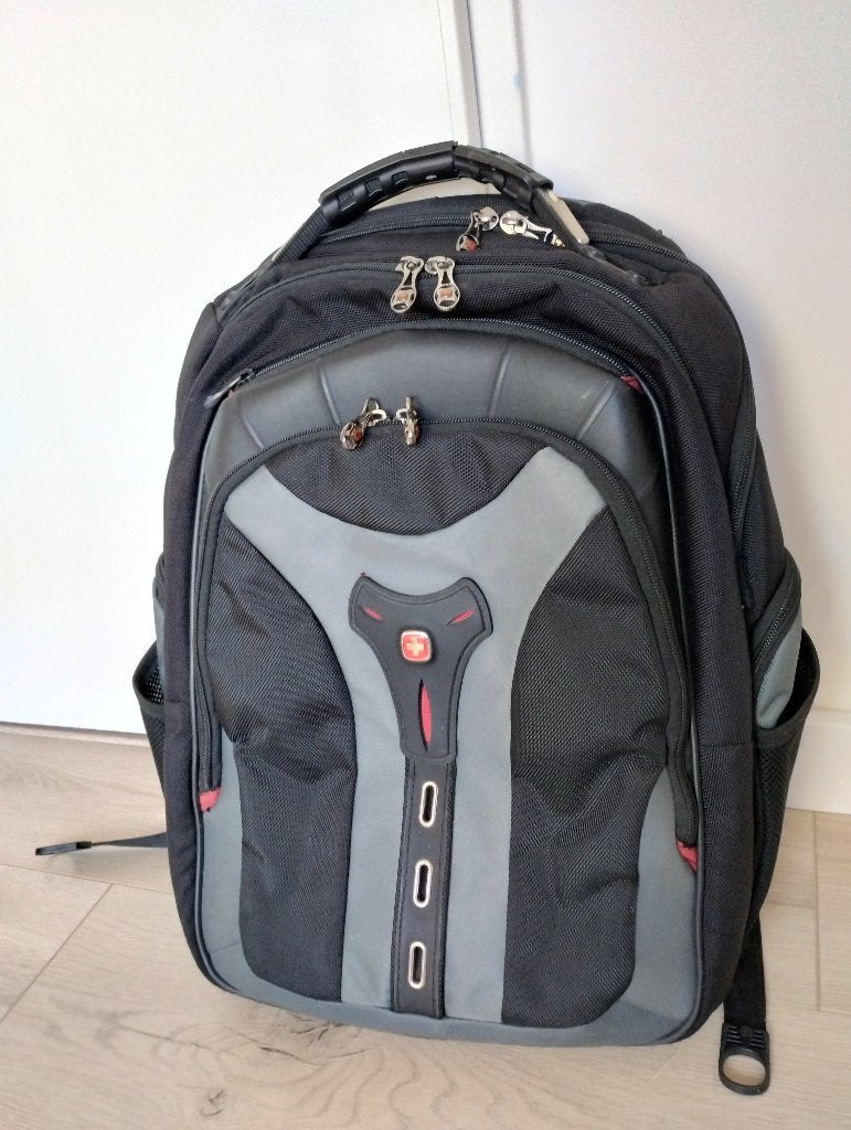 Laptoptas/laptoprugzak - Victorinox/Wenger - 17" laptopvak, Ophalen, Gebruikt, Zwart, Rugzak
