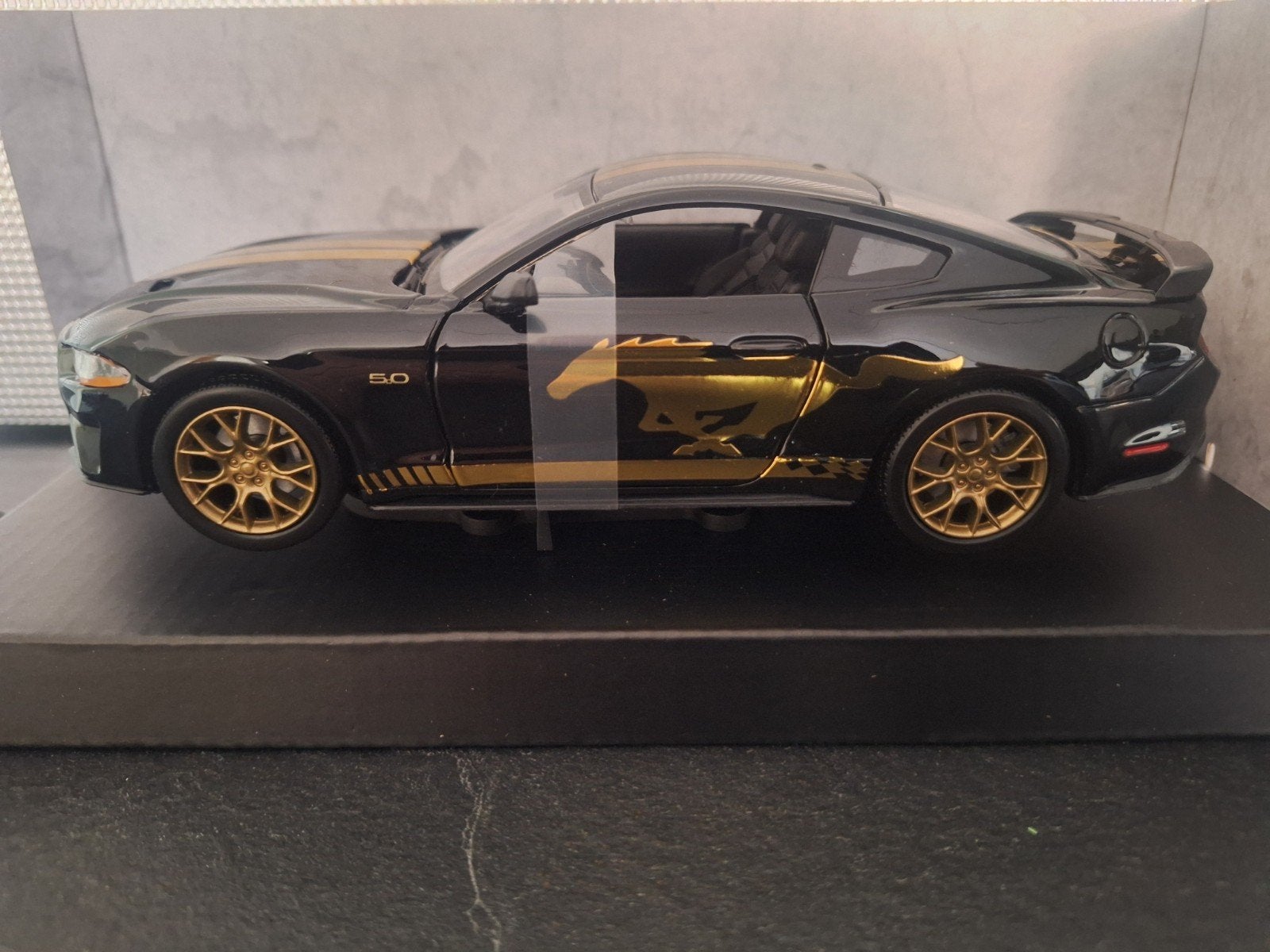 Ford Mustang GT 2018 Schaal 1:24, Nieuw, Ophalen of Verzenden, Motormax, Motormax