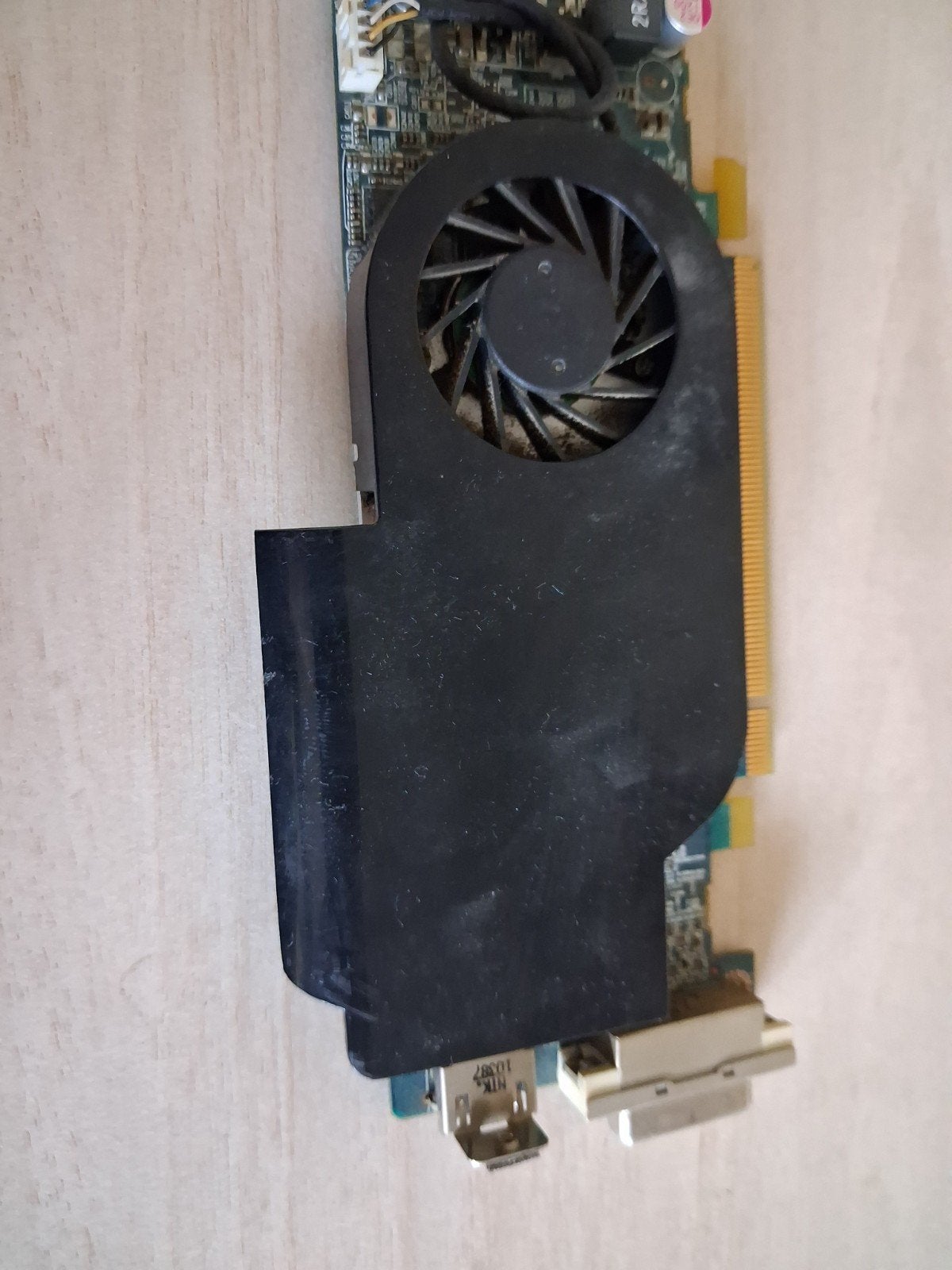 radeon hd5570 1gb videokaart gpu grafische kaart werkend, Ophalen of Verzenden, Zo goed als nieuw, AMD, HDMI