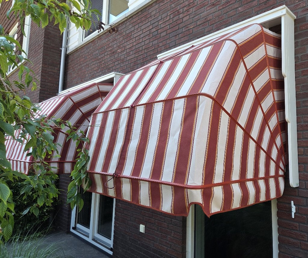 Twee Betalux Markiezen met Omkasting – Zeer nette staat, Tuin en Terras, Zonneschermen, Ophalen, Markies, Minder dan 150 cm, Minder dan 250 cm