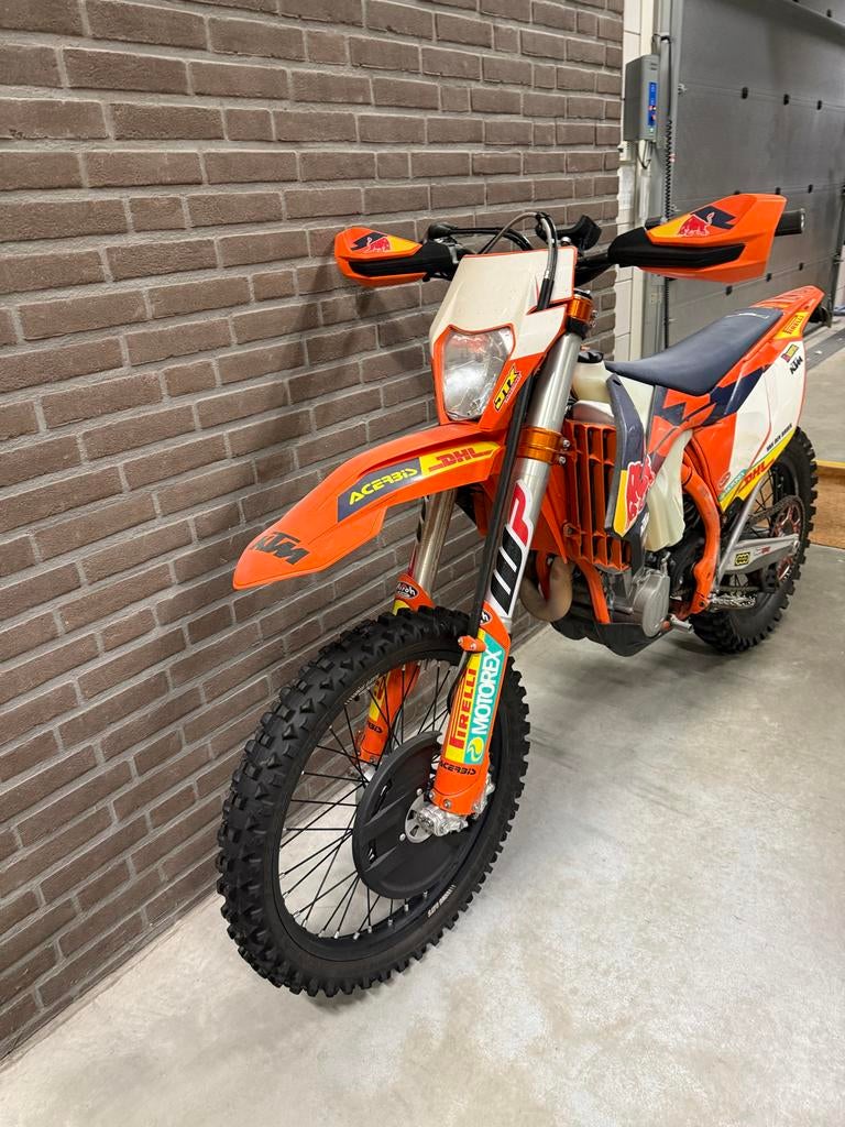 Nieuwstaat KTM 450 SIX DAYS Enduro  2018 - Weinig kilometers, Motoren, 450 cc, Sportuitlaat, Particulier, Meer dan 35 kW