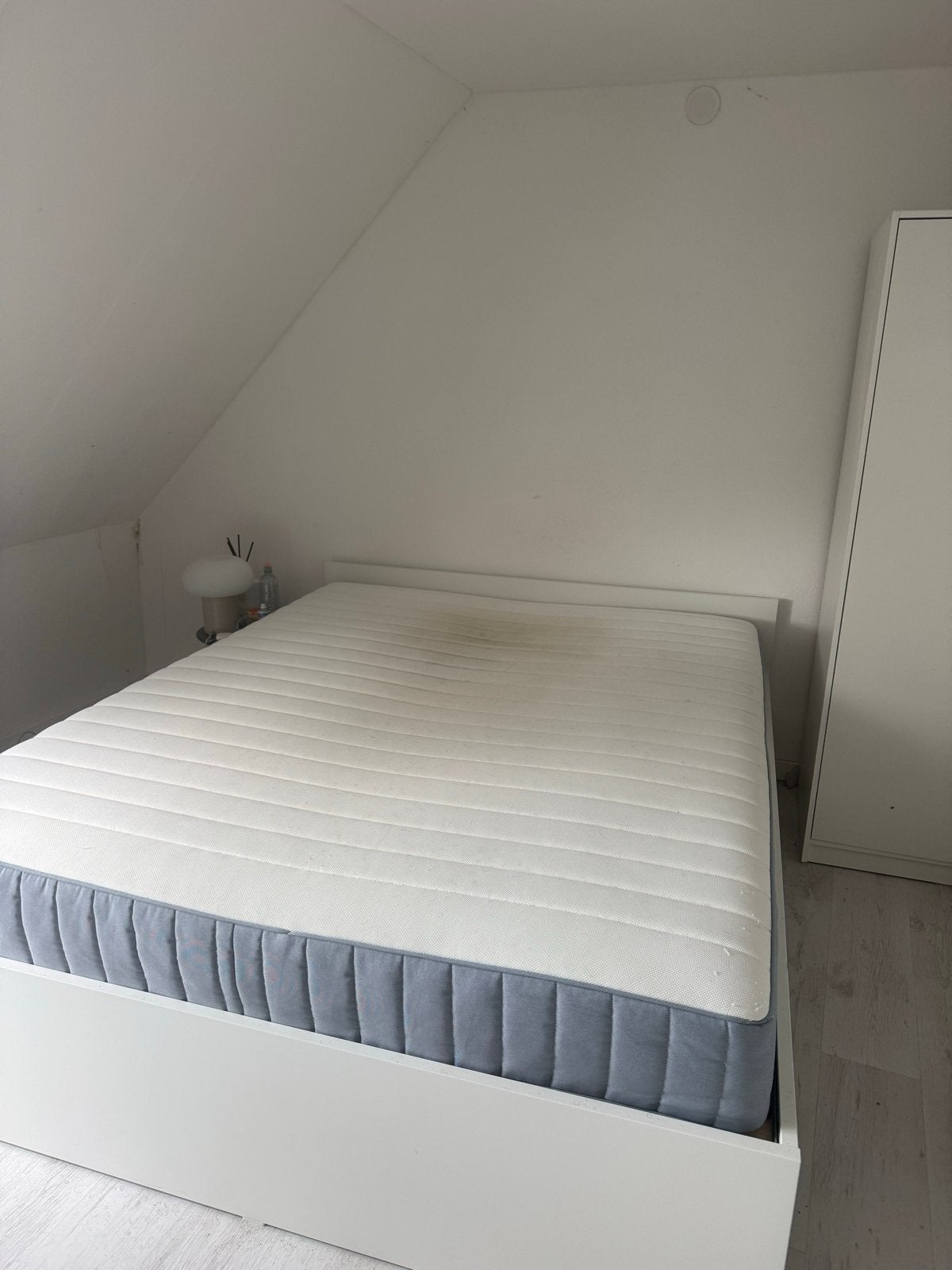 Tweepersoonsbed met matras - Wit,180x200 cm, Ophalen, Gebruikt, Wit, Tweepersoons