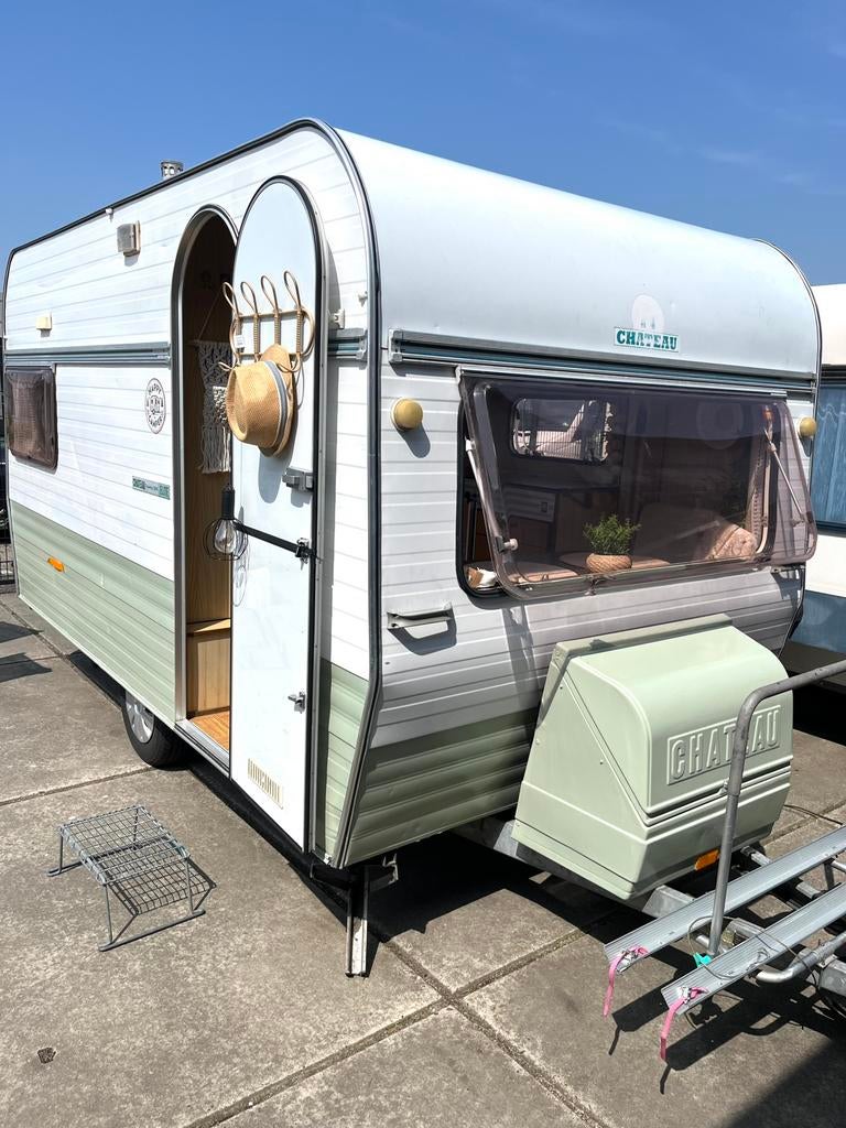 Caravan Chateau 390 toering elite retro vintage gepimpt, Caravans en Kamperen, Caravans, Chateau, Koelkast, Treinzit, Particulier
