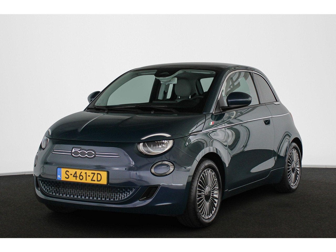 Fiat 500 3+1 Icon 42 kWh Panoramadak Apple CarPlay Camera 16, Auto's, 1300 kg, 118 pk, 4 stoelen, LED verlichting