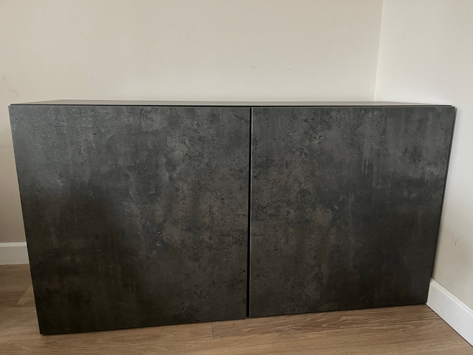 IKEA BESTÅ Kast met deuren, zwartbruin/Kallviken donkergrijs, Ophalen, Zo goed als nieuw