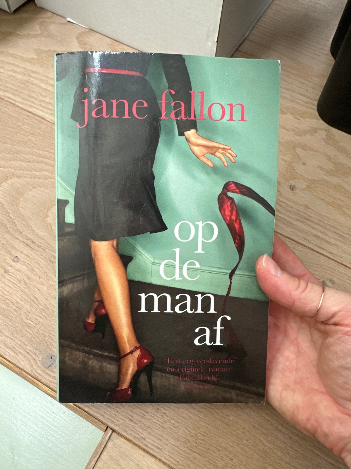 Op de man af - Jane Fallon (roman), Ophalen, Gelezen, Nederland