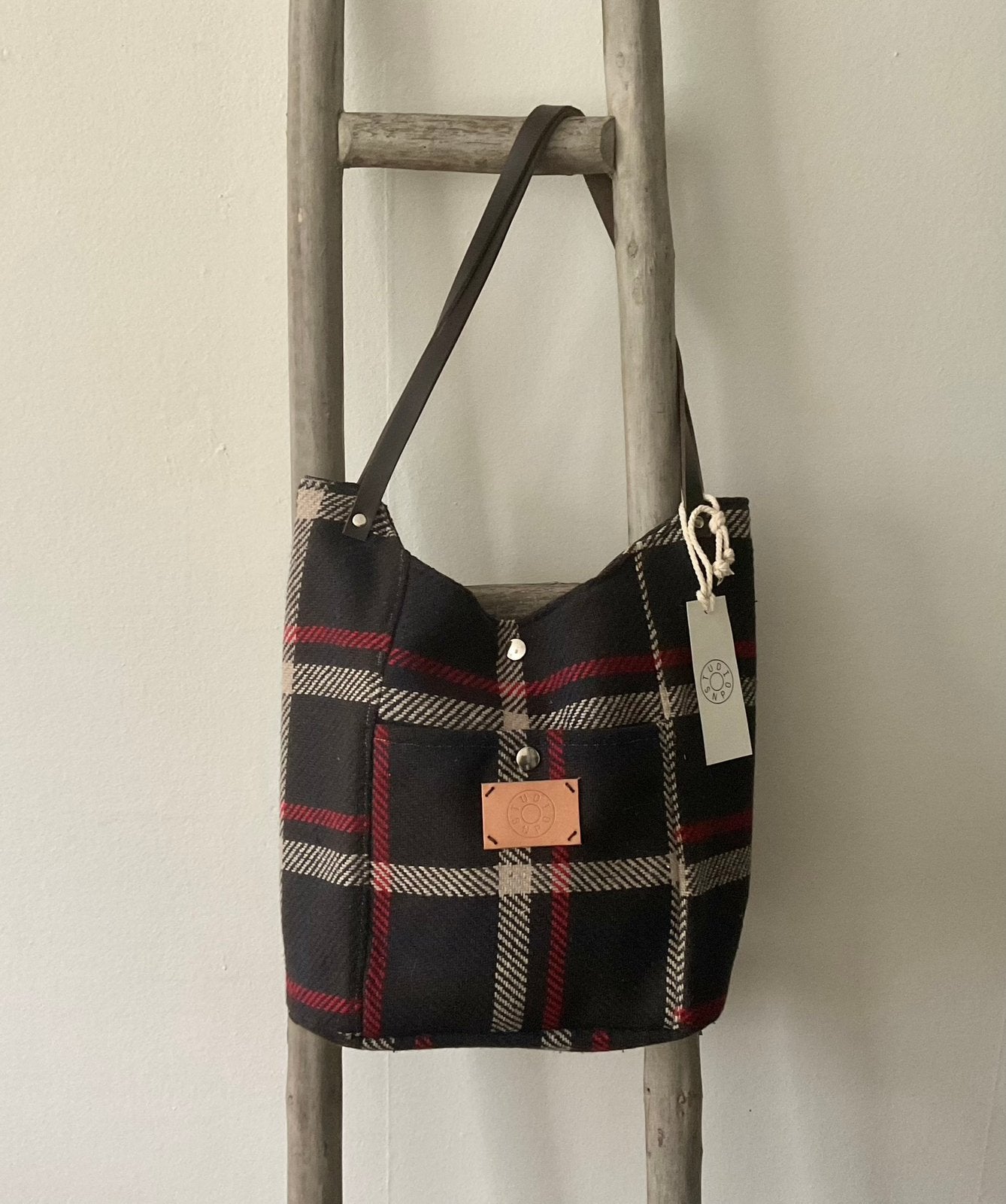 Schoudertas in geruite stof, met veel vakken en leren riem, Ophalen, Nieuw, Overige kleuren, Overige typen