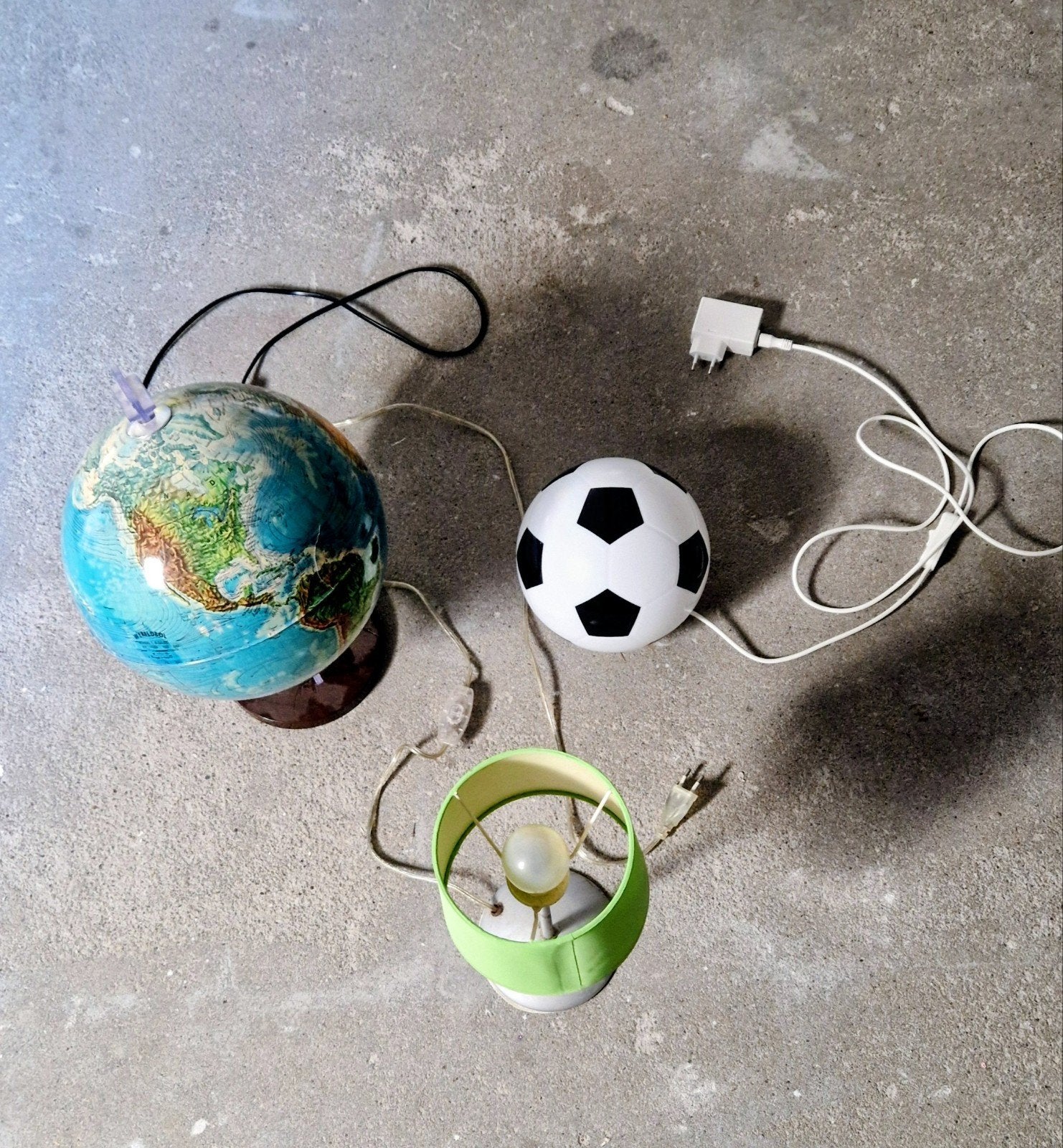 Globe, voetbalwekker en lampje - Decoratieve set, Ophalen of Verzenden, Zo goed als nieuw