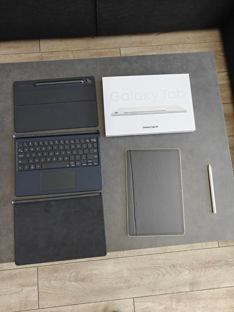 Samsung Galaxy Tab S9 (256GB / 12GB RAM) Beige + Book Cover, Ophalen of Verzenden, Zo goed als nieuw, 11 inch, Bescherming voor- en achterkant