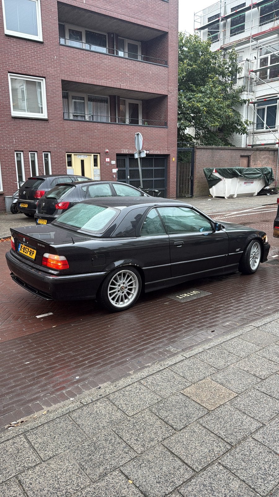 BMW E36 328i cabrio, Achterwielaandrijving, Zwart, Cabriolet, 4 stoelen