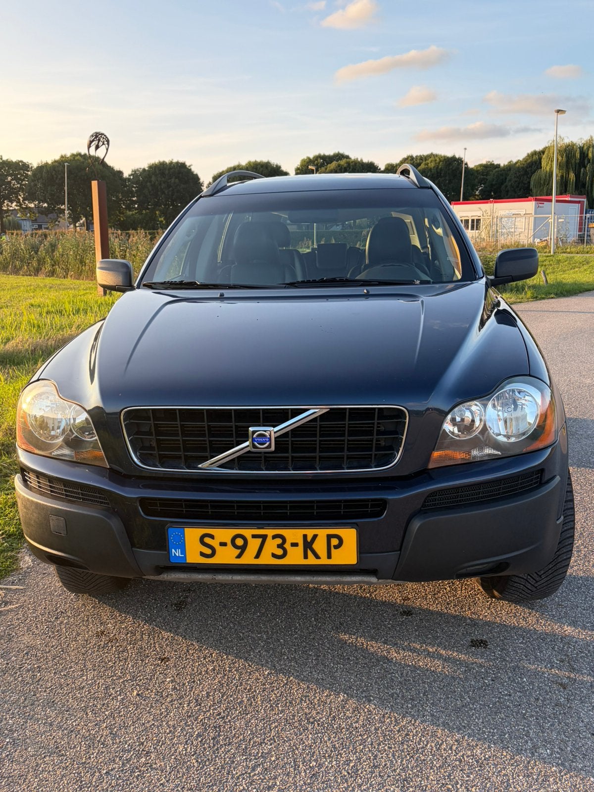 Youngtimer Volvo XC90 2.5 T Geartronic 2003 Blauw, Auto's, Volvo, Blauw, 2521 cc, Vierwielaandrijving, SUV of Terreinwagen