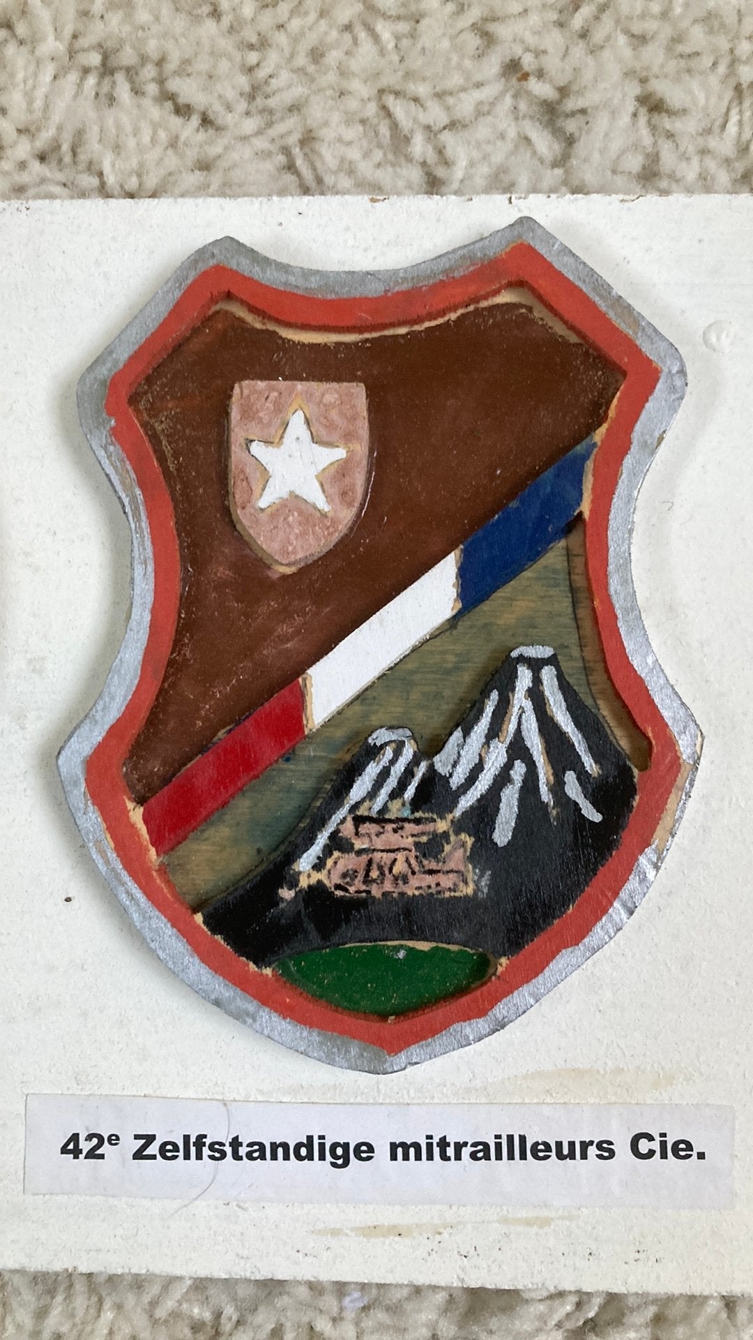 KNIL 42e Zelfstandige Mitrailleurs Compagnie, Ophalen of Verzenden, Landmacht, Nederland, Embleem of Badge