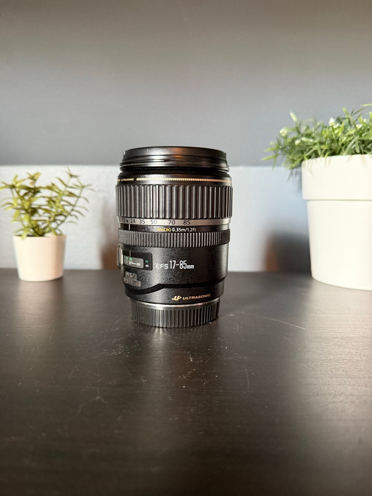 Canon EF-S 17-85mm f/4-5.6 IS USM lens met stof in de lens, Gebruikt, Canon, Autofocus, Canon EF-S