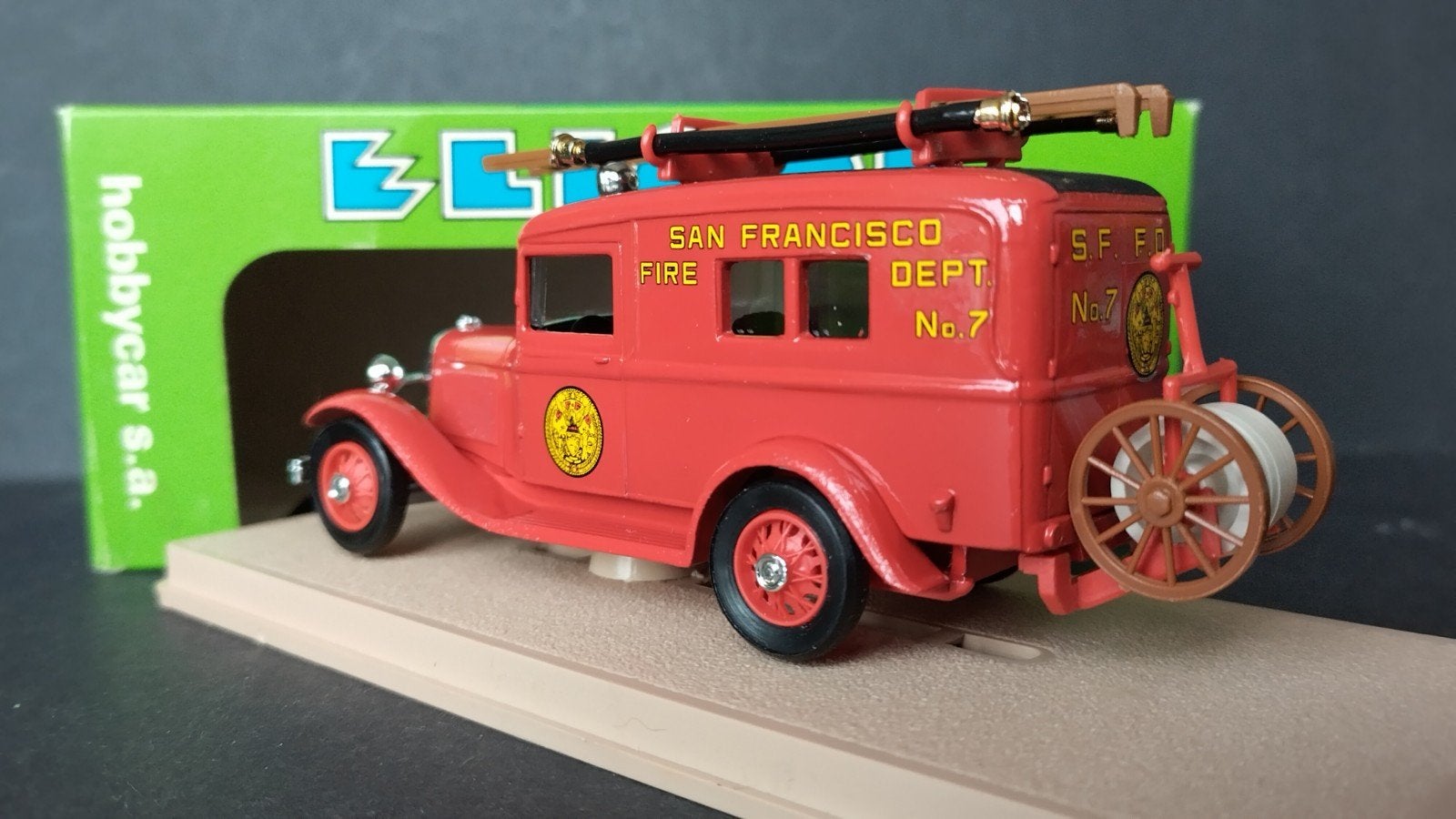 Ford V8 Tudor 1932 San Francisco pompiers 1:43 Eligor Pol, Overige merken, Auto, Verzenden, .