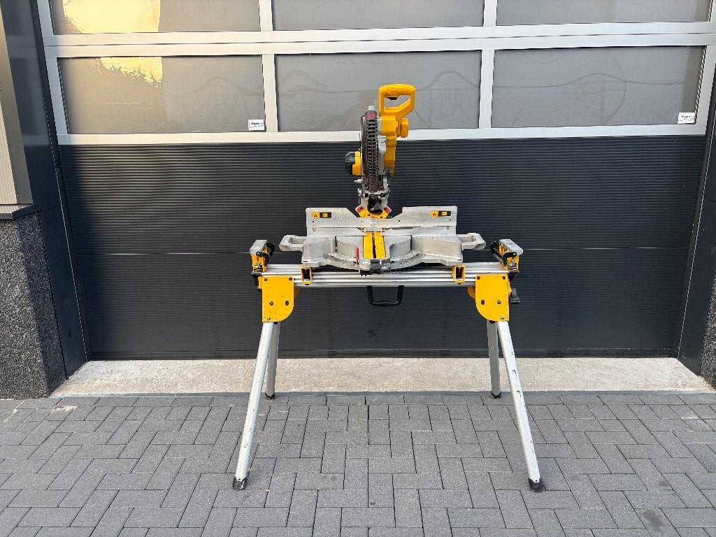 DeWalt DWS780 afkortzaag Incl DE7033 onderstel, Ophalen, Gebruikt, DEWALT Nederland, Reply@dewalt.com