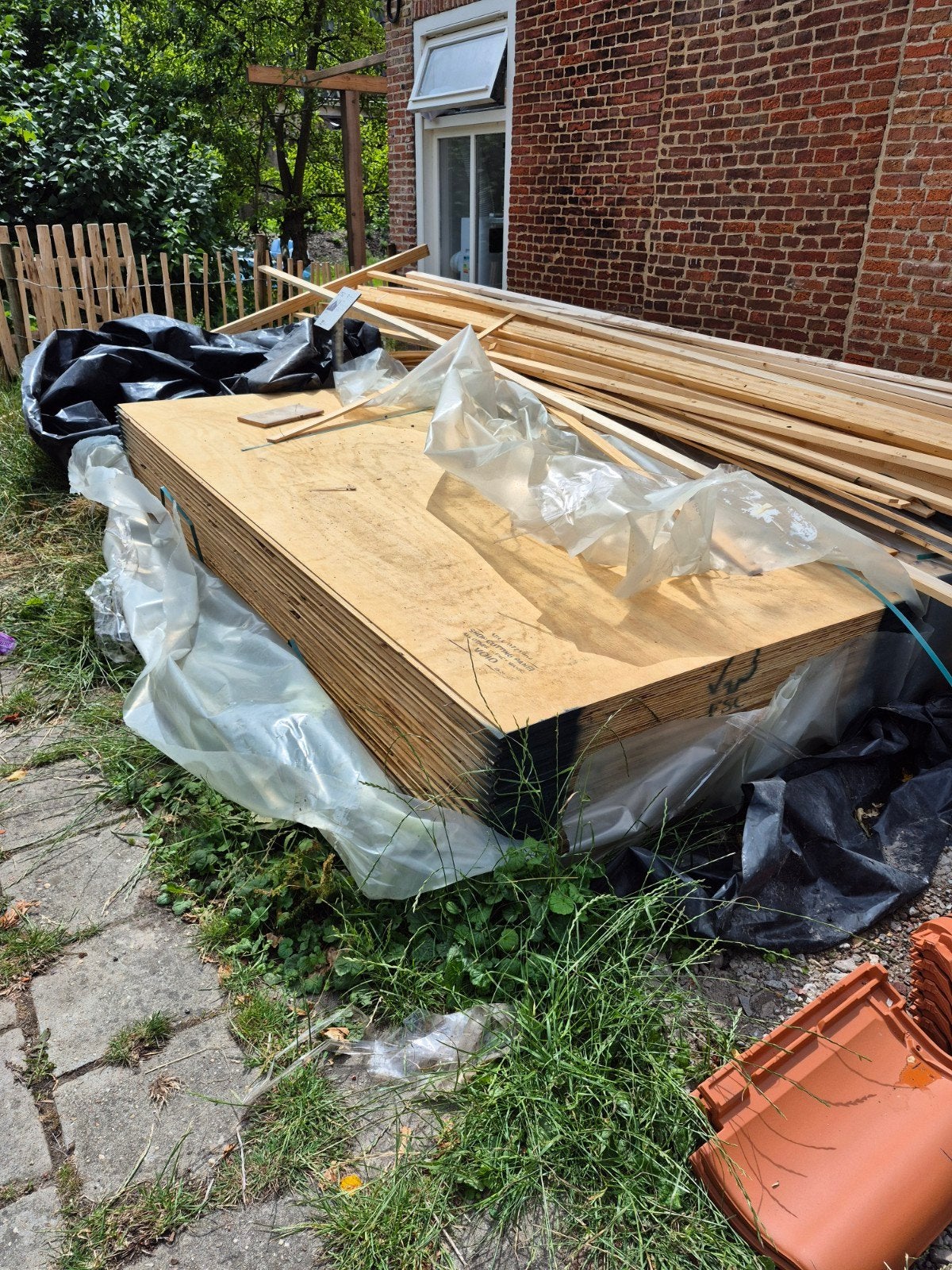 Unterlayment 122x244cm, 18mm, 48 platen, Ophalen, Minder dan 25 mm, Nieuw, 200 tot 250 cm