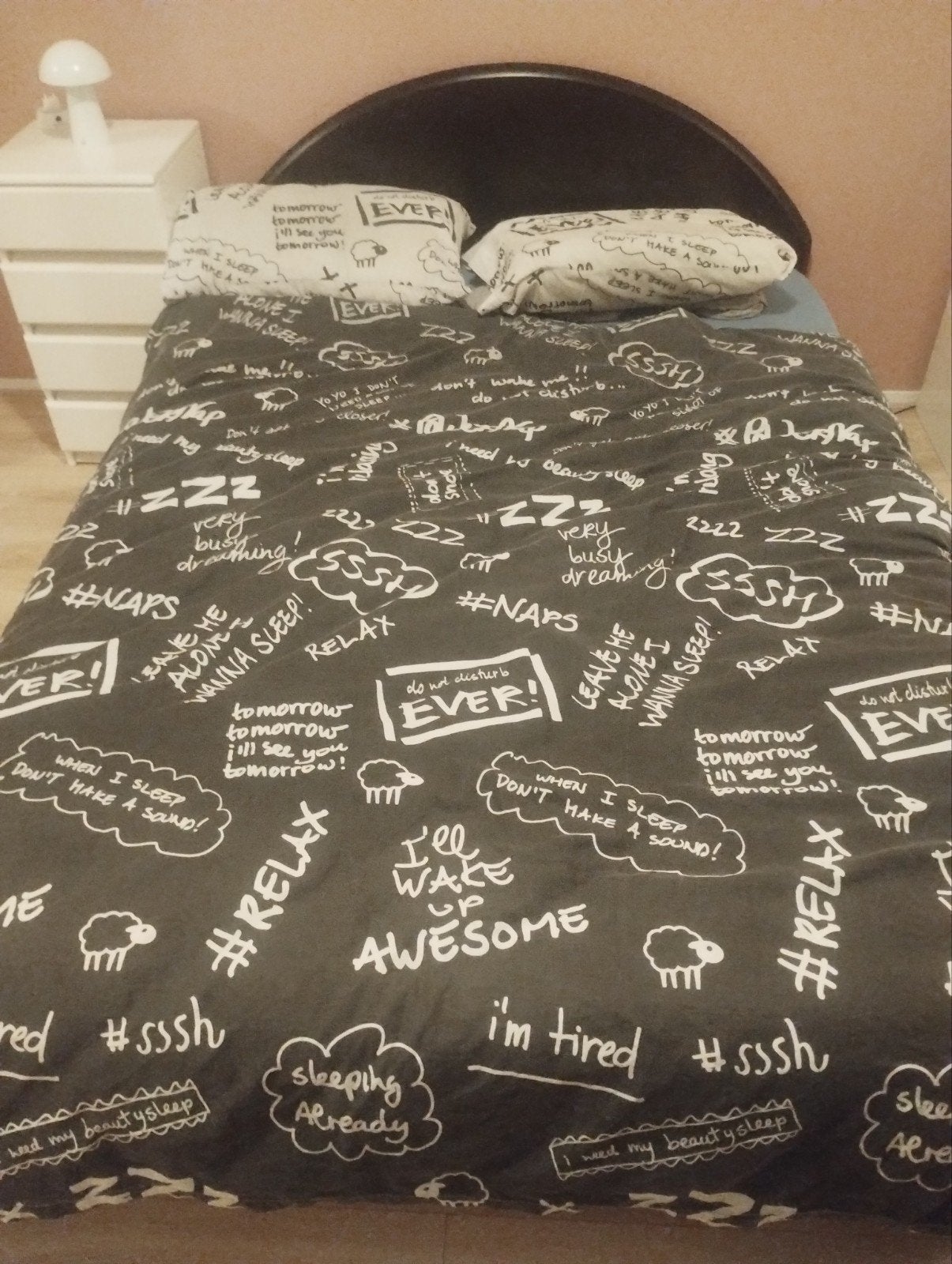 Bed 140x200 met hoofdbord, Huis en Inrichting, Slaapkamer | Bedden, Ophalen