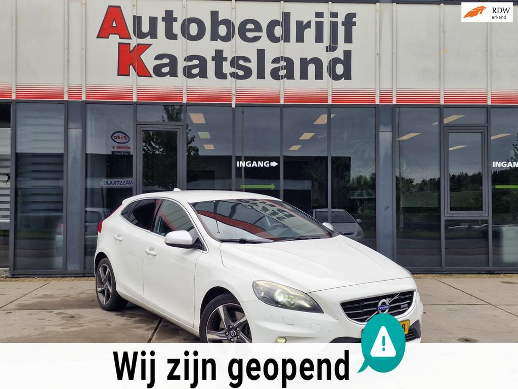Volvo V40 2.0 D4 R-Design - Navi - Clima - Cruise - 2014, Auto's, Volvo, Voorwielaandrijving, Euro 5, Gebruikt, Zwart