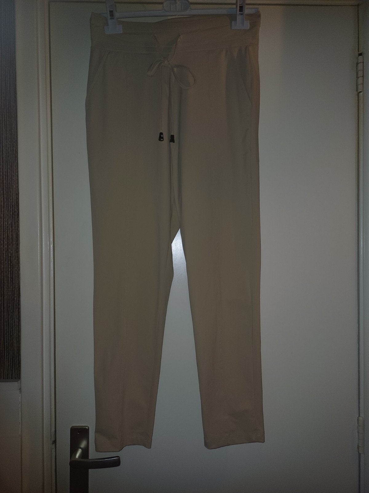 Mi piace travelbroek skinny 7/8 Sand - Maten S en XL, Mp, Mp, Beige, Maat 46/48 (XL) of groter