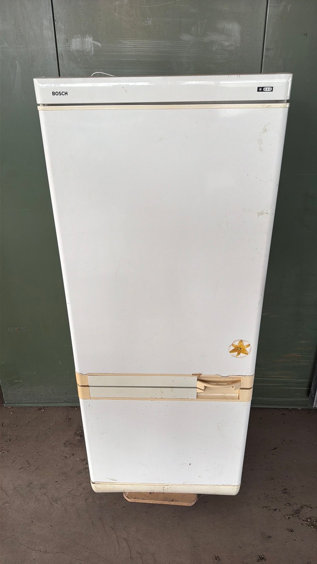 Koelkast te koop voor een klein prijsje!, Gebruikt, 200 liter of meer, Ophalen of Verzenden, 140 tot 160 cm