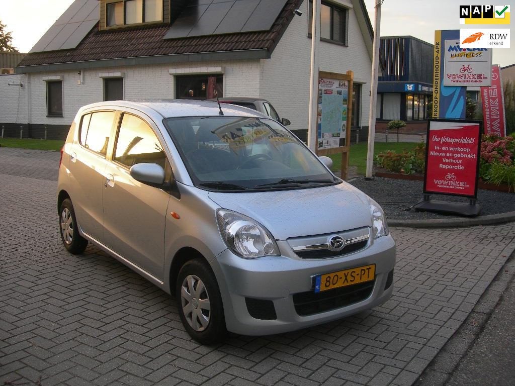 Daihatsu Cuore 1.0 Premium, Metallic lak, Stof, 18 €/maand, 4 stoelen