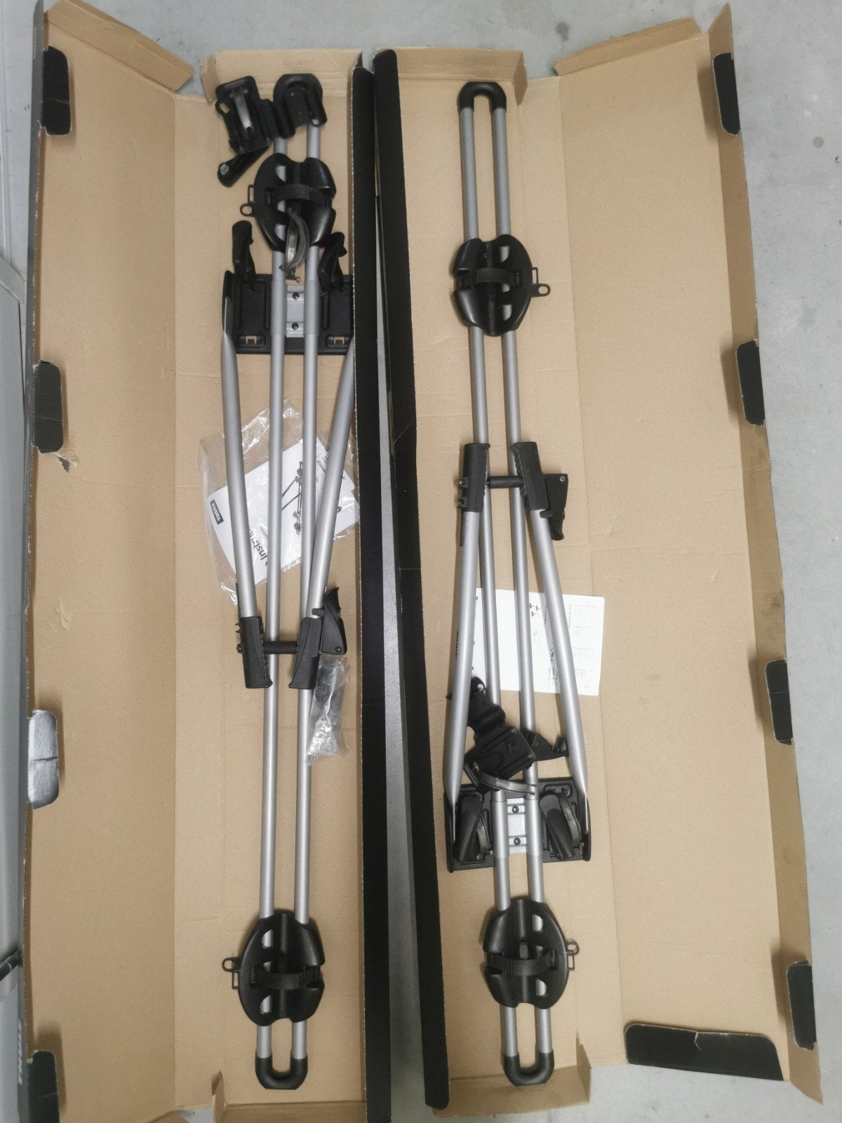 Thule FreeRide 532002 Dakdrager Fietsendrager (2 stuks), Ophalen of Verzenden, 1 fiets, Zo goed als nieuw, Dakdrager