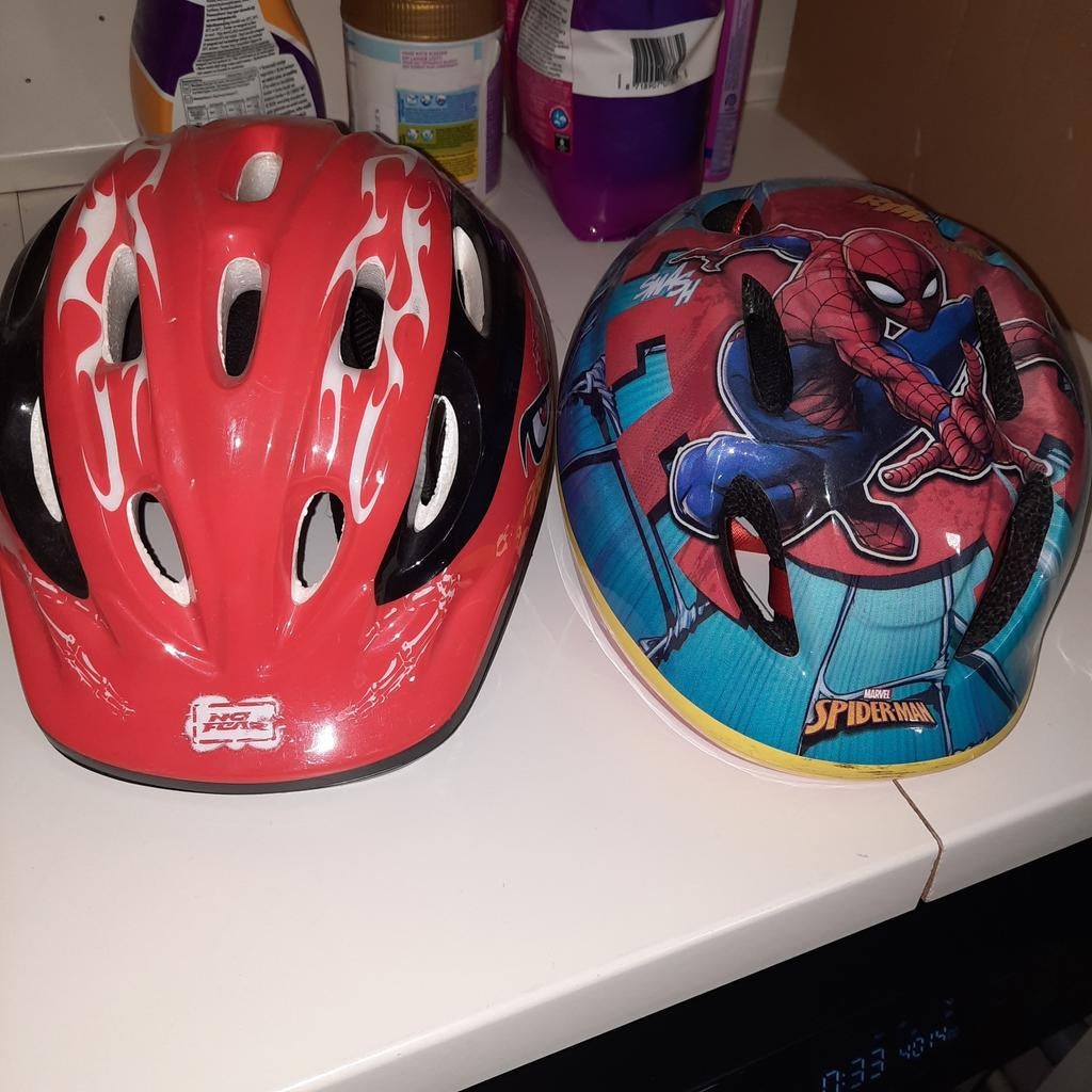 leuke kinderhelmen, Ophalen of Verzenden, Zo goed als nieuw