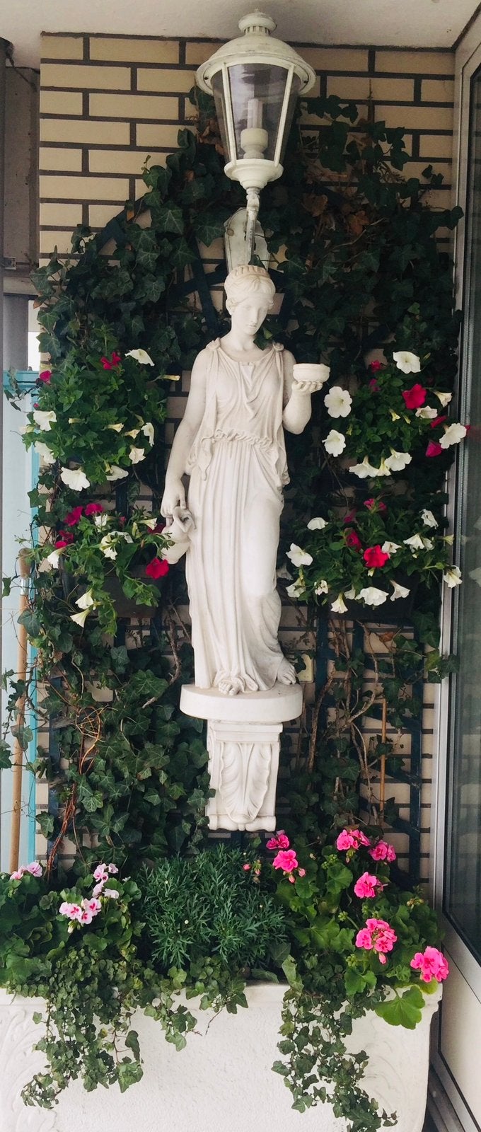 Italiaanse set stenen beeld/fontijn+kunststof potten., Tuin en Terras, Ophalen, Zo goed als nieuw, Kunststof