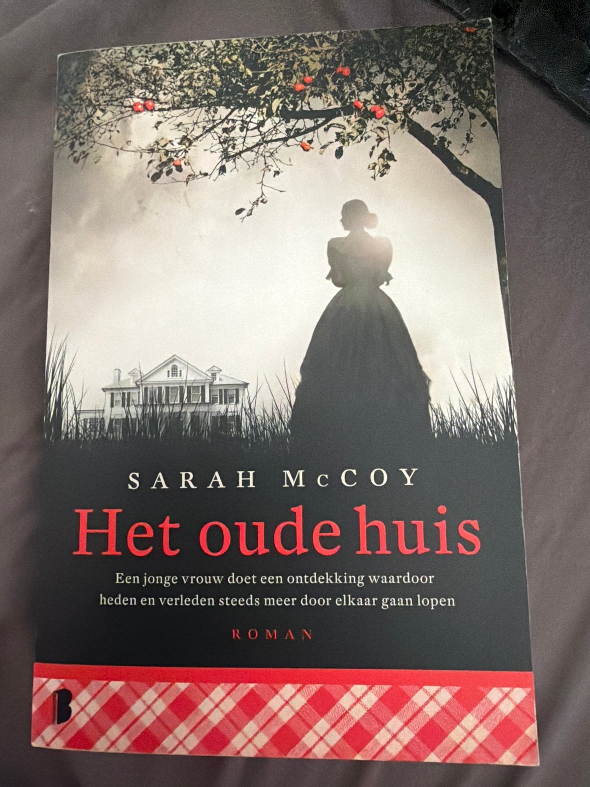 S1.   Sarah McCoy - Het oude huis, Ophalen of Verzenden, Zo goed als nieuw, Sarah McCoy