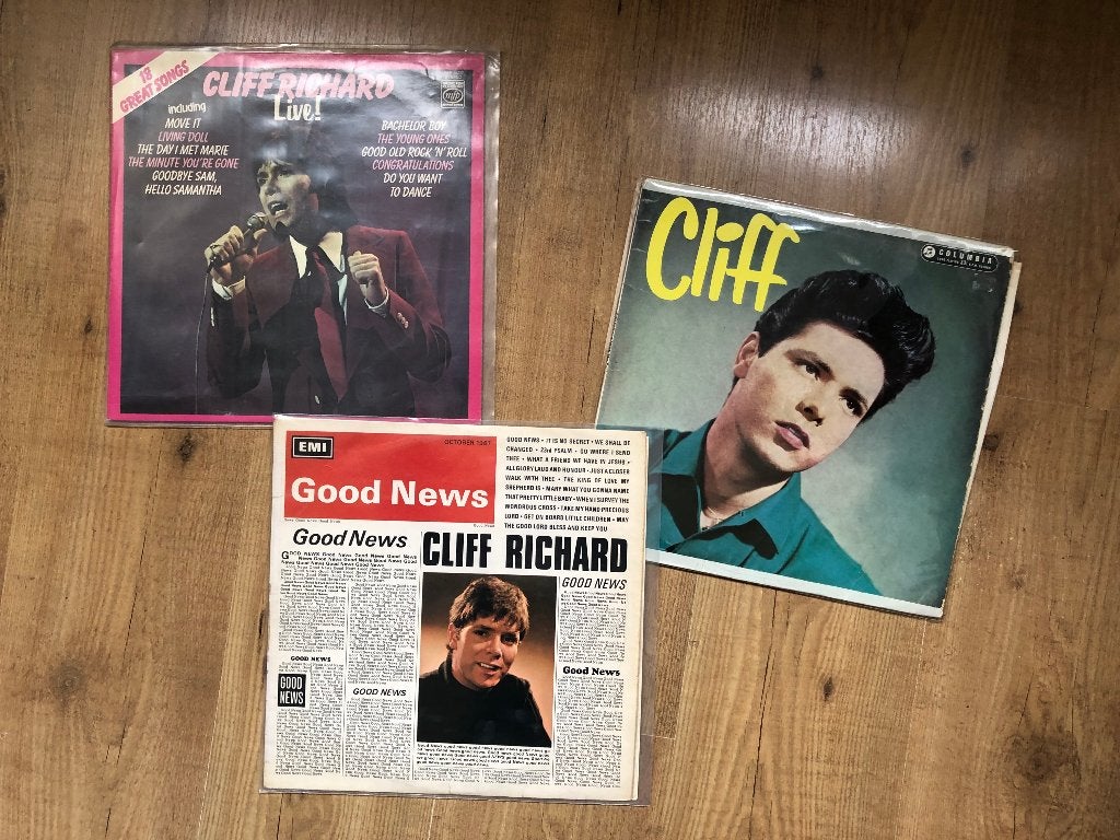 2 LP's van Cliff Richard - zie foto's - IZGS, Ophalen of Verzenden, Zo goed als nieuw, Overige formaten, Rock-'n-roll