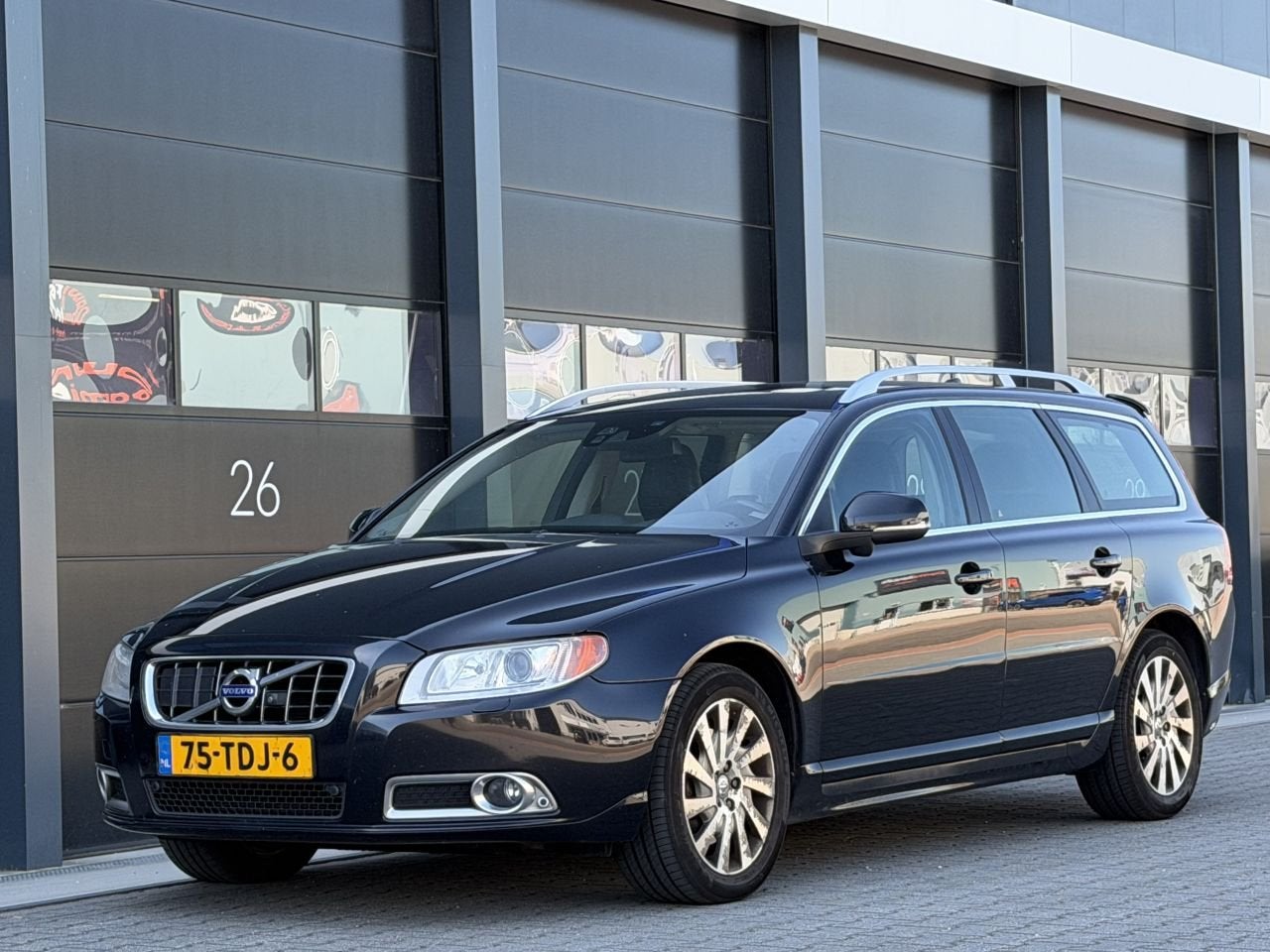 Volvo V70 2.0 D3 Xenon Dak Leer PDC (bj 2012, automaat), 1984 cc, Diesel, 1600 kg, Onderhoudsboekje